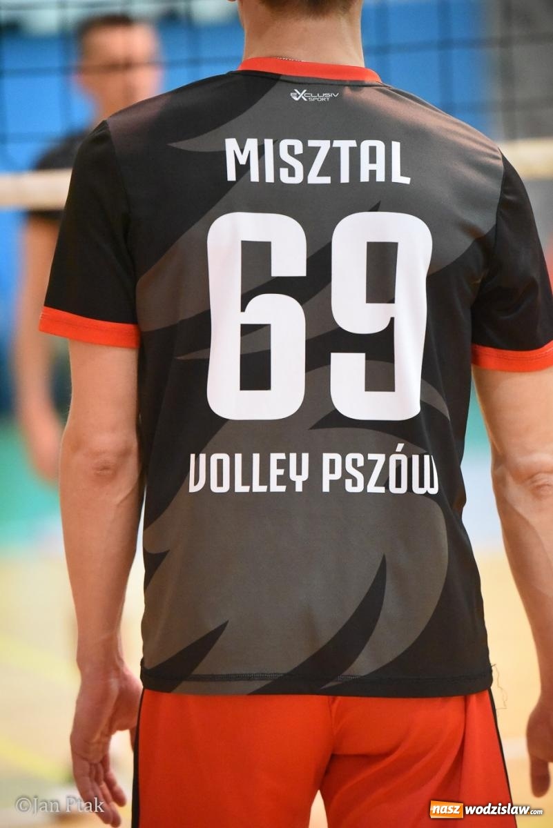 Zdjęcie w galerii na portalu naszwodzislaw.com: Omerta lepsza w sezonie, Pszów lepszy w finale. Wielkie emocje w ALS Volley Amigos 35 [FOTO] wiadomości z regionu