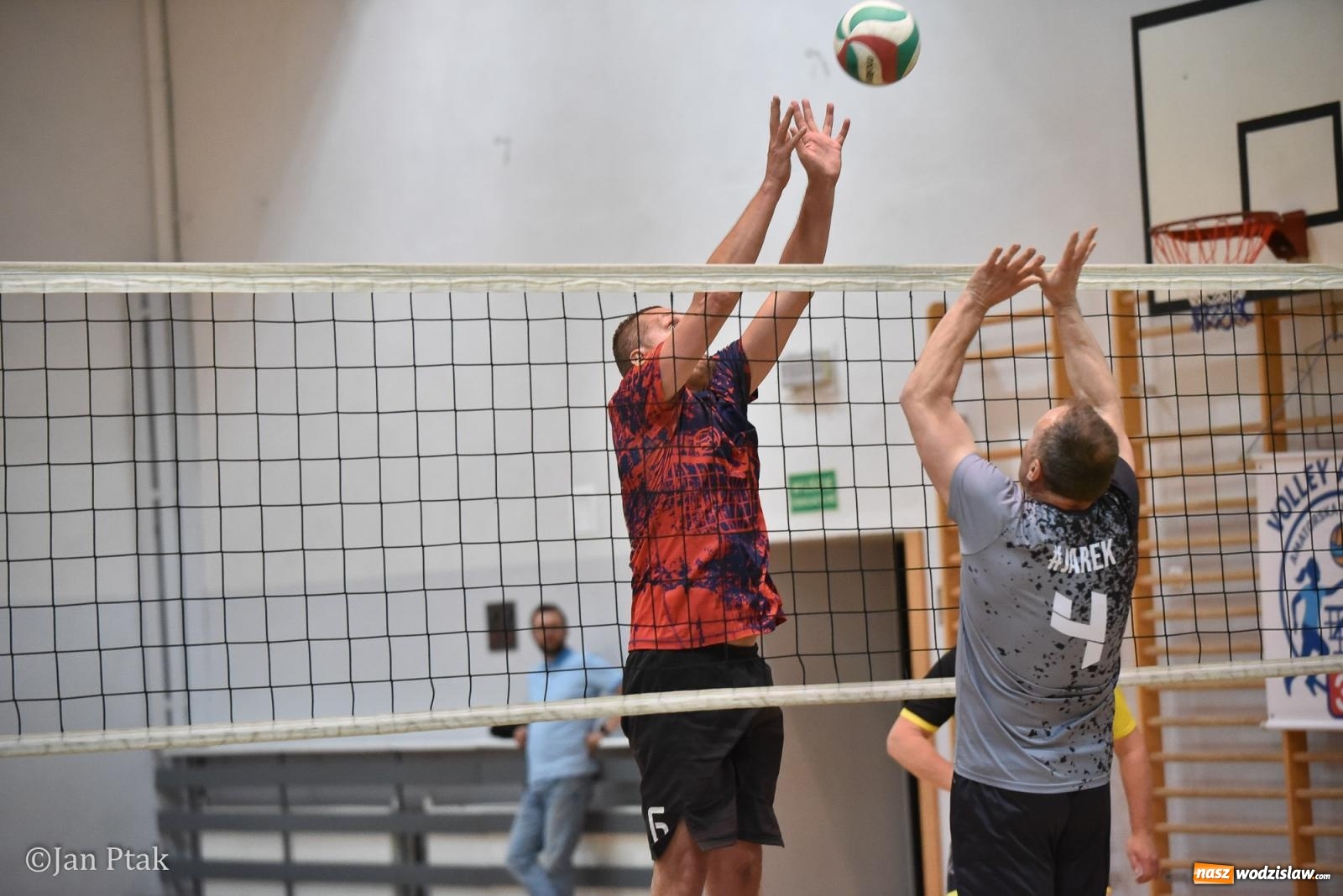 Zdjęcie w galerii na portalu naszwodzislaw.com: Omerta lepsza w sezonie, Pszów lepszy w finale. Wielkie emocje w ALS Volley Amigos 35 [FOTO] wiadomości z regionu