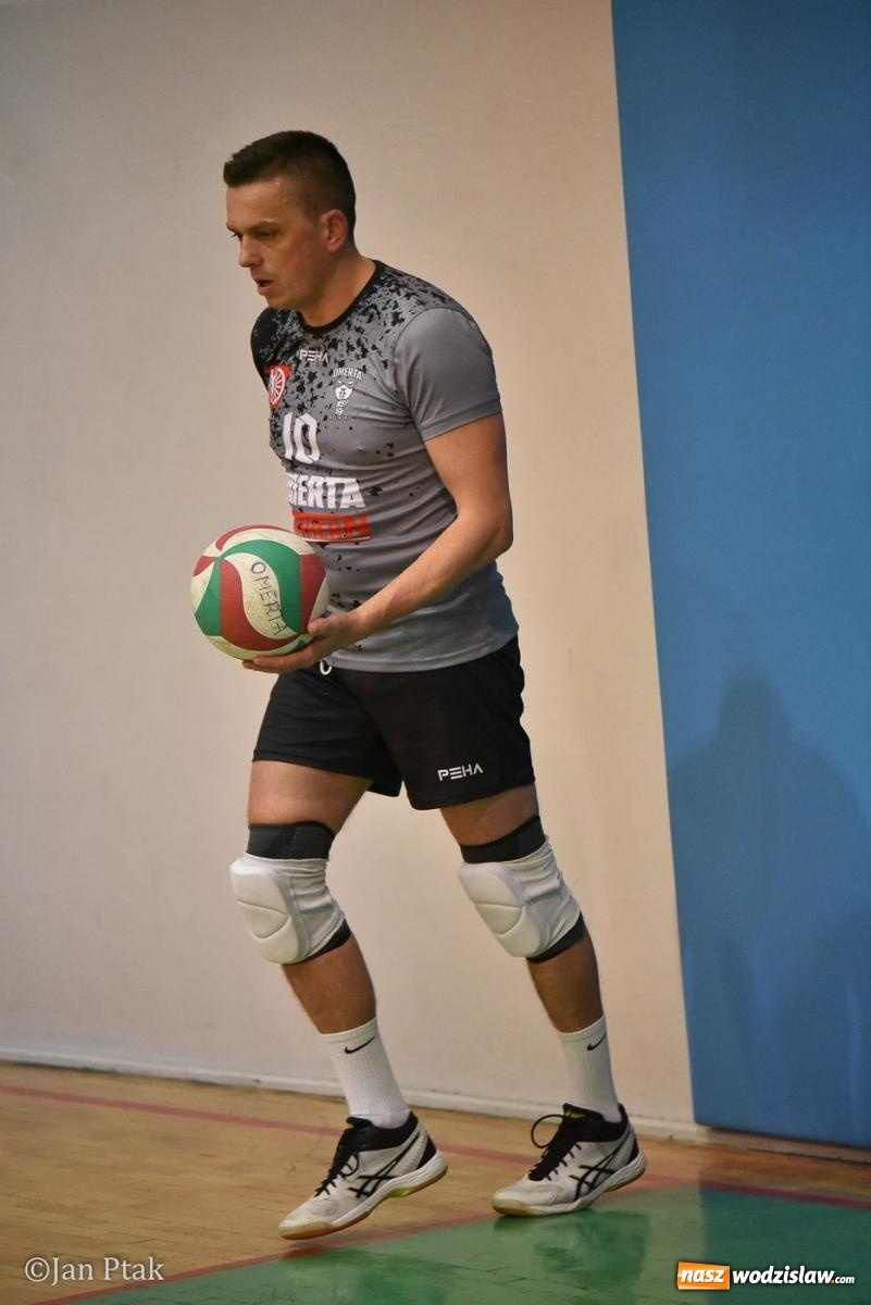 Zdjęcie w galerii na portalu naszwodzislaw.com: Omerta lepsza w sezonie, Pszów lepszy w finale. Wielkie emocje w ALS Volley Amigos 35 [FOTO] wiadomości z regionu