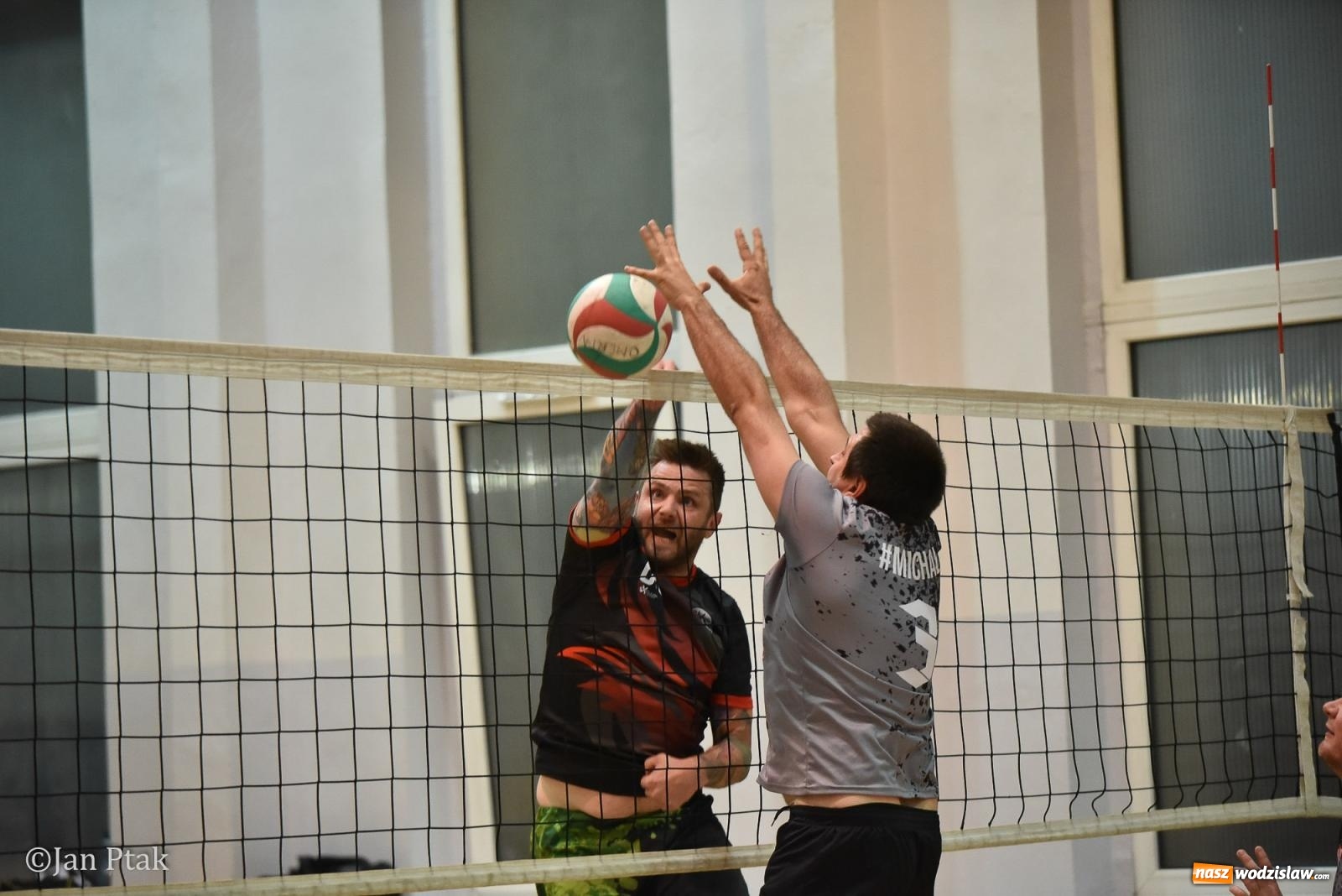 Zdjęcie w galerii na portalu naszwodzislaw.com: Omerta lepsza w sezonie, Pszów lepszy w finale. Wielkie emocje w ALS Volley Amigos 35 [FOTO] wiadomości z regionu
