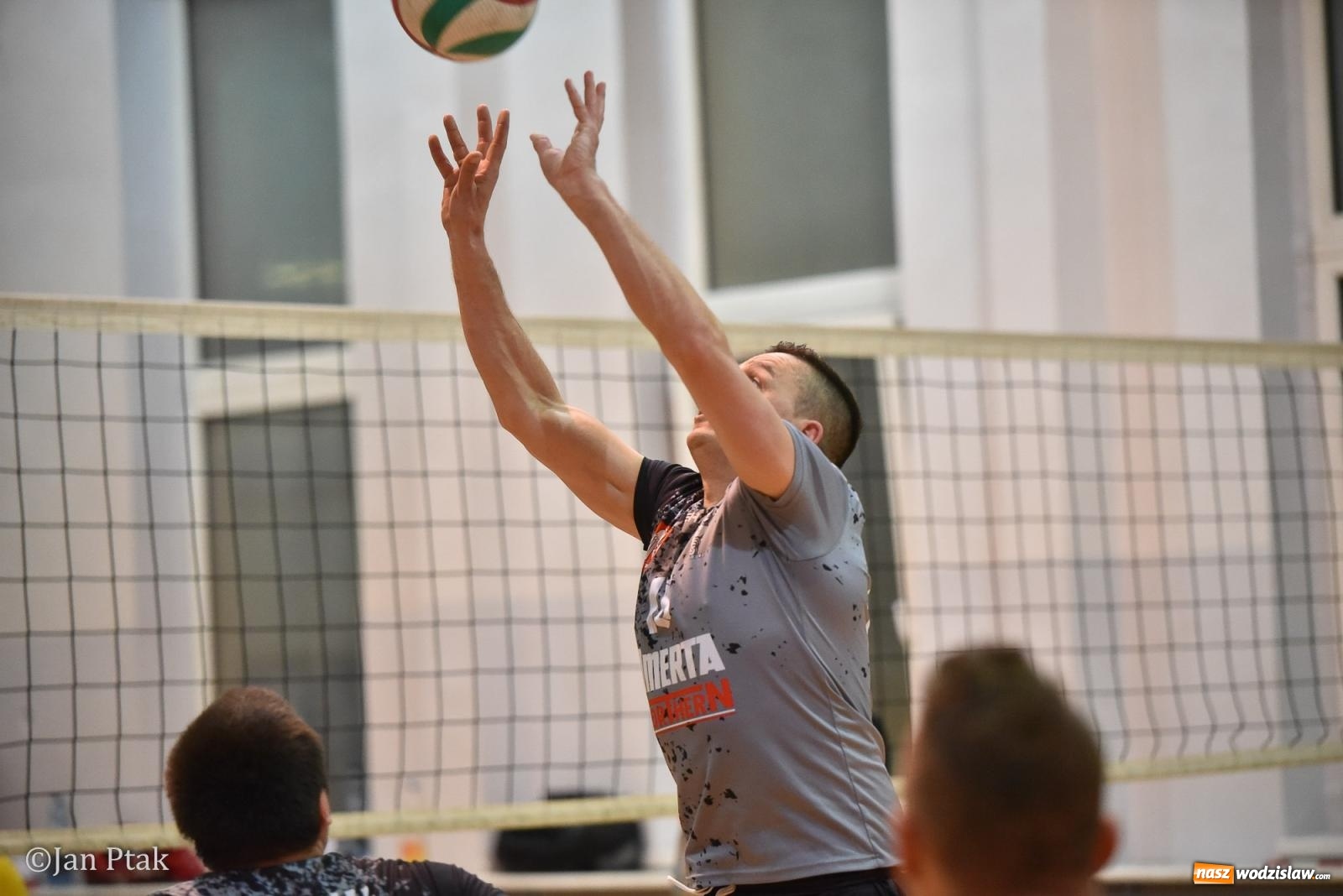 Zdjęcie w galerii na portalu naszwodzislaw.com: Omerta lepsza w sezonie, Pszów lepszy w finale. Wielkie emocje w ALS Volley Amigos 35 [FOTO] wiadomości z regionu