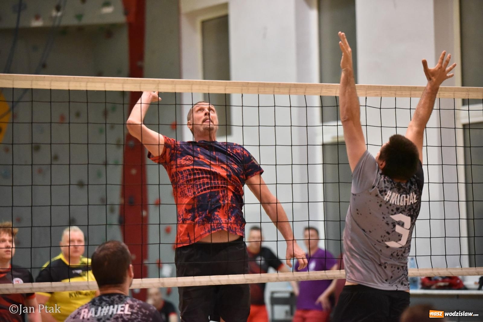 Zdjęcie w galerii na portalu naszwodzislaw.com: Omerta lepsza w sezonie, Pszów lepszy w finale. Wielkie emocje w ALS Volley Amigos 35 [FOTO] wiadomości z regionu