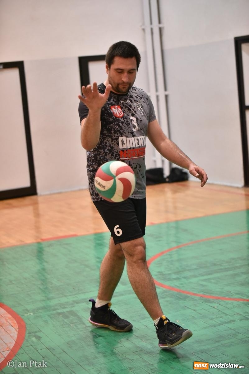 Zdjęcie w galerii na portalu naszwodzislaw.com: Omerta lepsza w sezonie, Pszów lepszy w finale. Wielkie emocje w ALS Volley Amigos 35 [FOTO] wiadomości z regionu