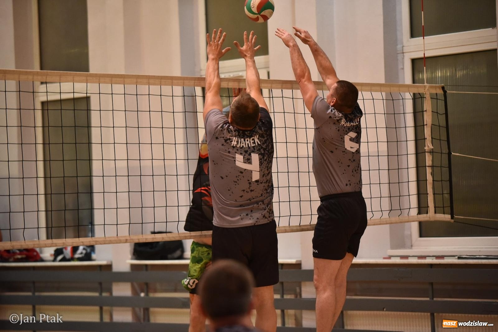 Zdjęcie w galerii na portalu naszwodzislaw.com: Omerta lepsza w sezonie, Pszów lepszy w finale. Wielkie emocje w ALS Volley Amigos 35 [FOTO] wiadomości z regionu