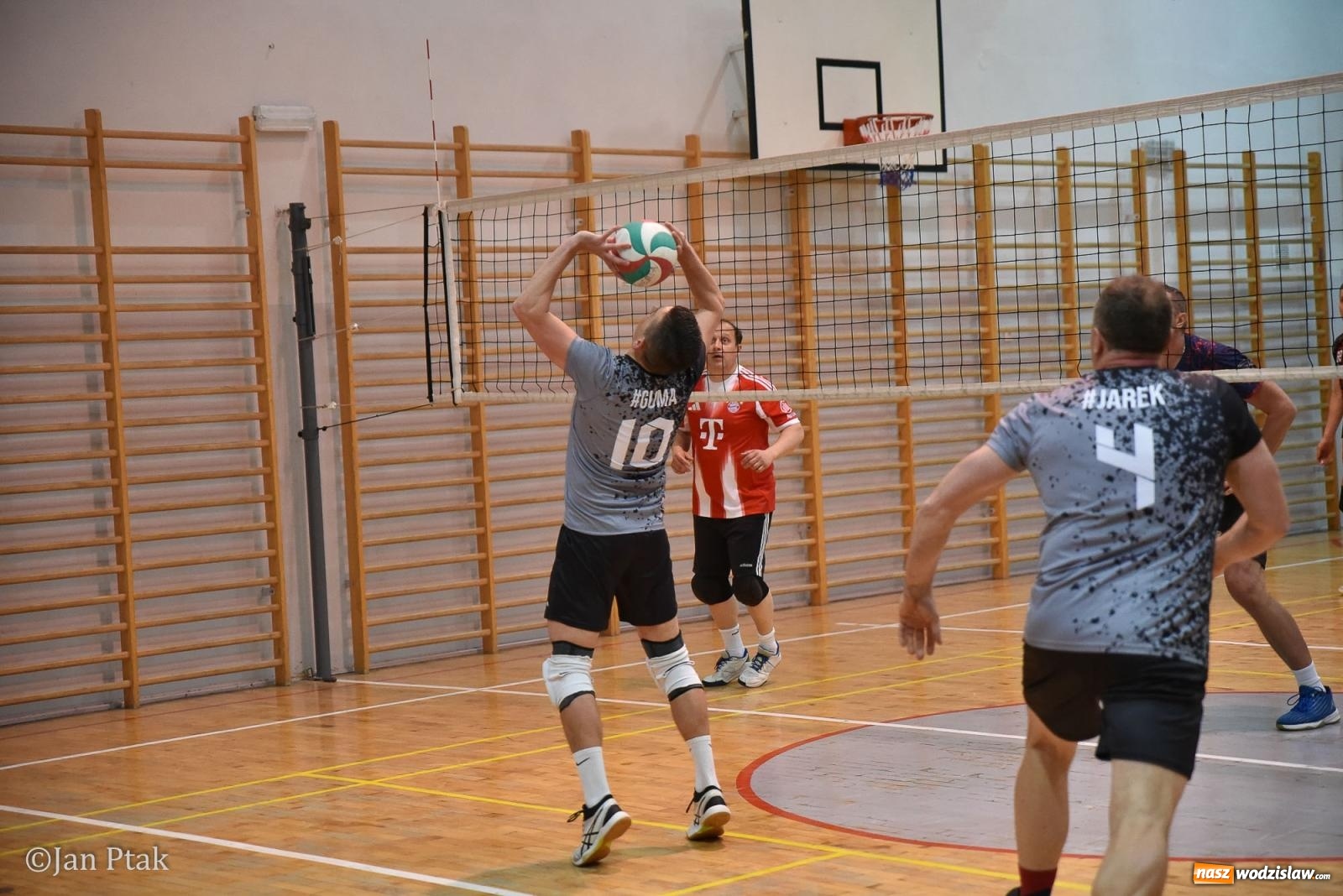 Zdjęcie w galerii na portalu naszwodzislaw.com: Omerta lepsza w sezonie, Pszów lepszy w finale. Wielkie emocje w ALS Volley Amigos 35 [FOTO] wiadomości z regionu