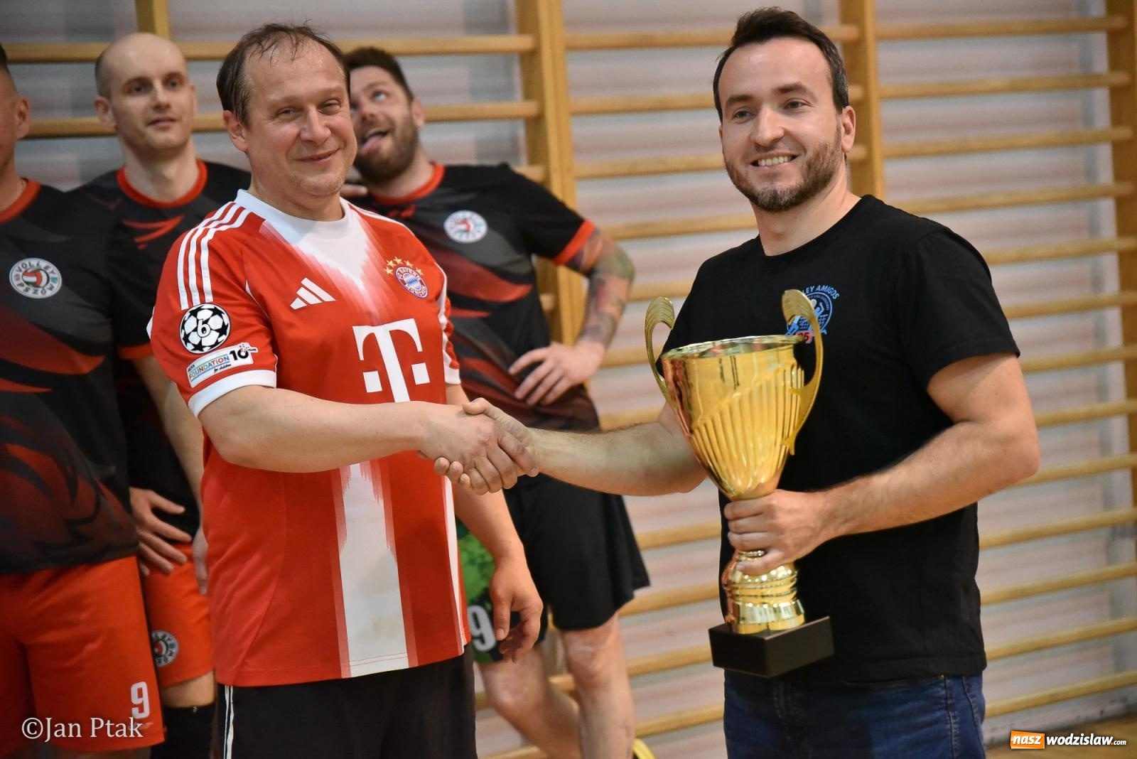 Zdjęcie w galerii na portalu naszwodzislaw.com: Omerta lepsza w sezonie, Pszów lepszy w finale. Wielkie emocje w ALS Volley Amigos 35 [FOTO] wiadomości z regionu