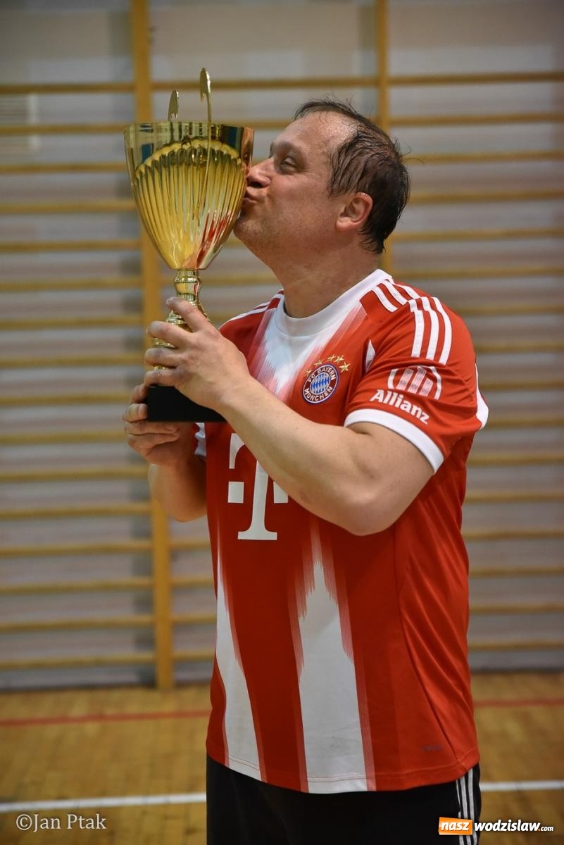 Zdjęcie w galerii na portalu naszwodzislaw.com: Omerta lepsza w sezonie, Pszów lepszy w finale. Wielkie emocje w ALS Volley Amigos 35 [FOTO] wiadomości z regionu