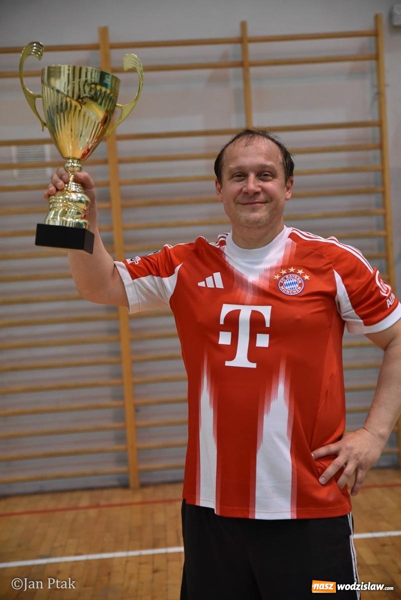Zdjęcie w galerii na portalu naszwodzislaw.com: Omerta lepsza w sezonie, Pszów lepszy w finale. Wielkie emocje w ALS Volley Amigos 35 [FOTO] wiadomości z regionu