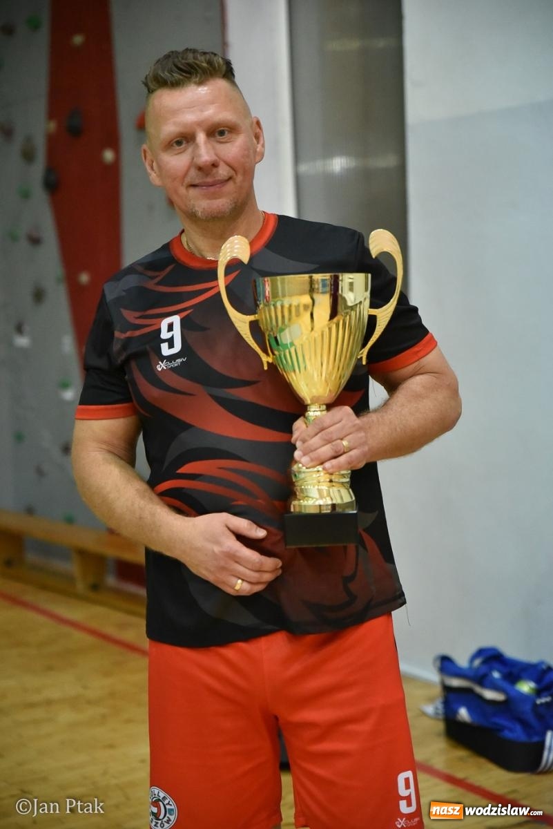 Zdjęcie w galerii na portalu naszwodzislaw.com: Omerta lepsza w sezonie, Pszów lepszy w finale. Wielkie emocje w ALS Volley Amigos 35 [FOTO] wiadomości z regionu