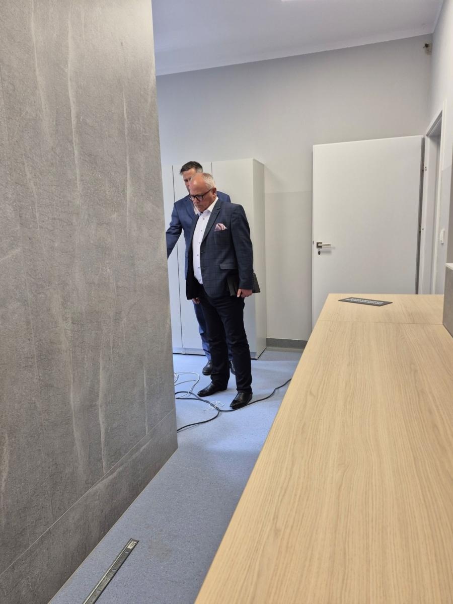 Zdjęcie w galerii na portalu naszwodzislaw.com: Pacjenci odczują dużą zmianę. Modernizacja Izby Przyjęć na finiszu wiadomości z regionu