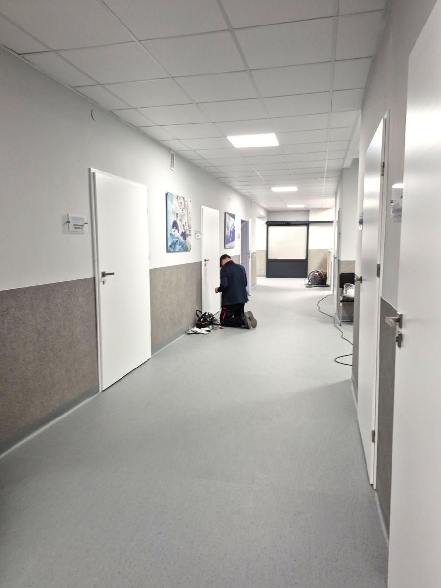 Zdjęcie w galerii na portalu naszwodzislaw.com: Pacjenci odczują dużą zmianę. Modernizacja Izby Przyjęć na finiszu wiadomości z regionu