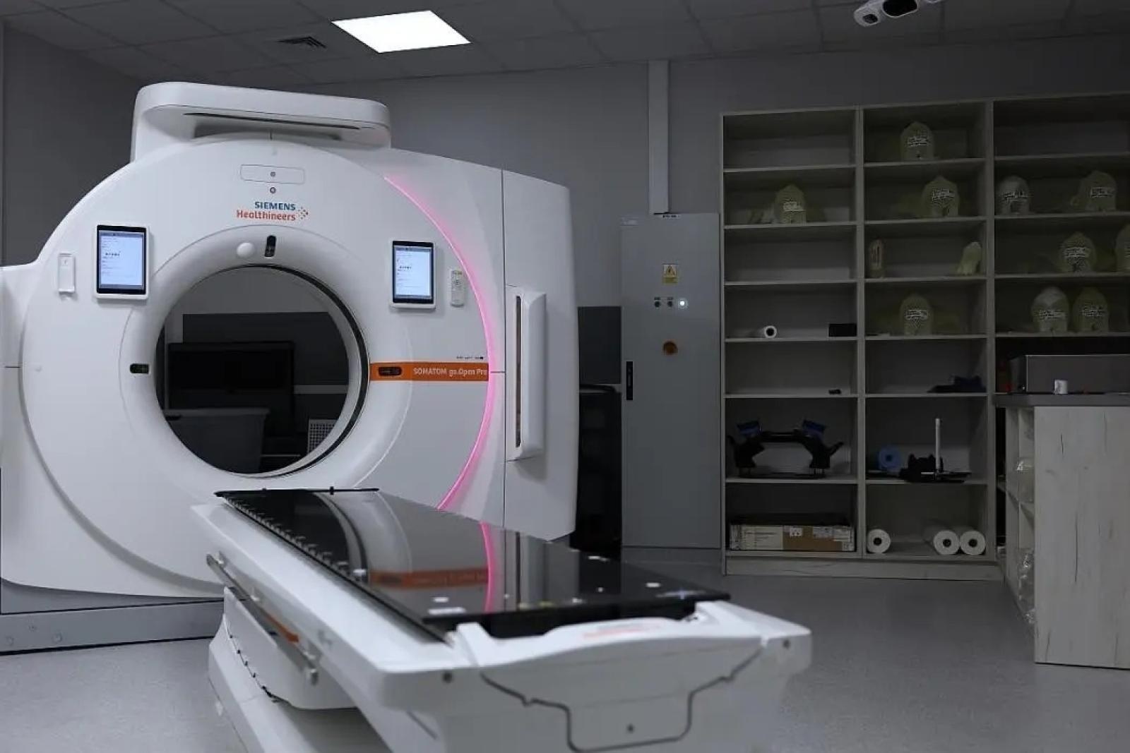 Zdjęcie w galerii na portalu naszwodzislaw.com: Nowoczesny sprzęt do terapii pacjentów onkologicznych jest już na Śląsku wiadomości z regionu