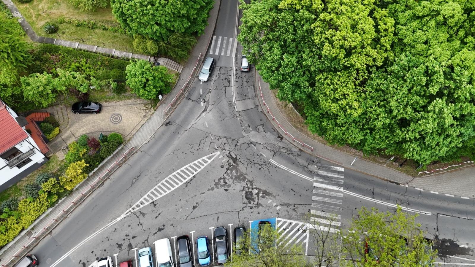 Zdjęcie w galerii na portalu naszwodzislaw.com: Skrzyżowanie Radlińska–Wałowa do przebudowy. Ważna inwestycja w centrum miasta wiadomości z regionu