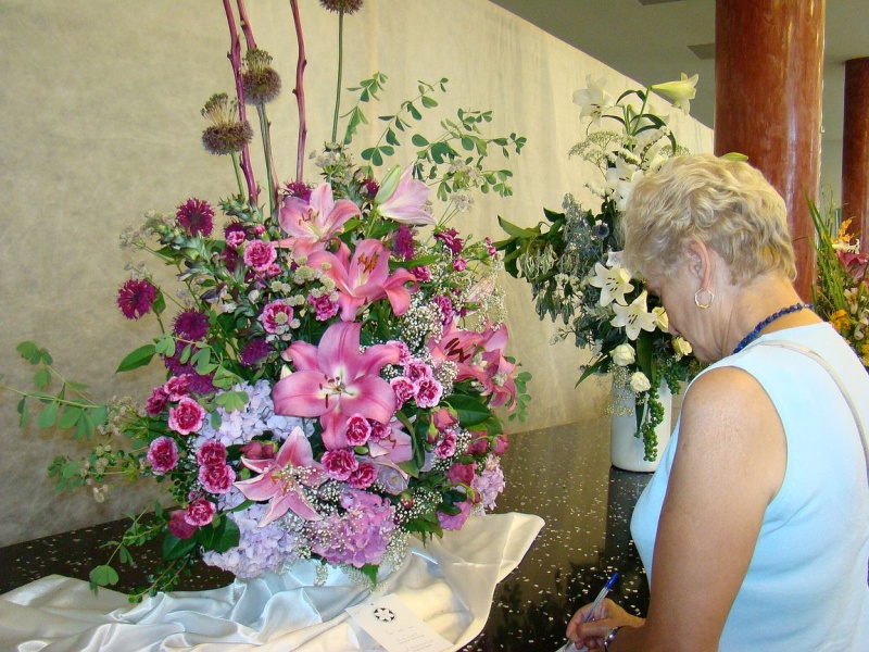 Zdjęcie w galerii na portalu naszwodzislaw.com: W mieście brakuje kwiatów? wiadomości z regionu