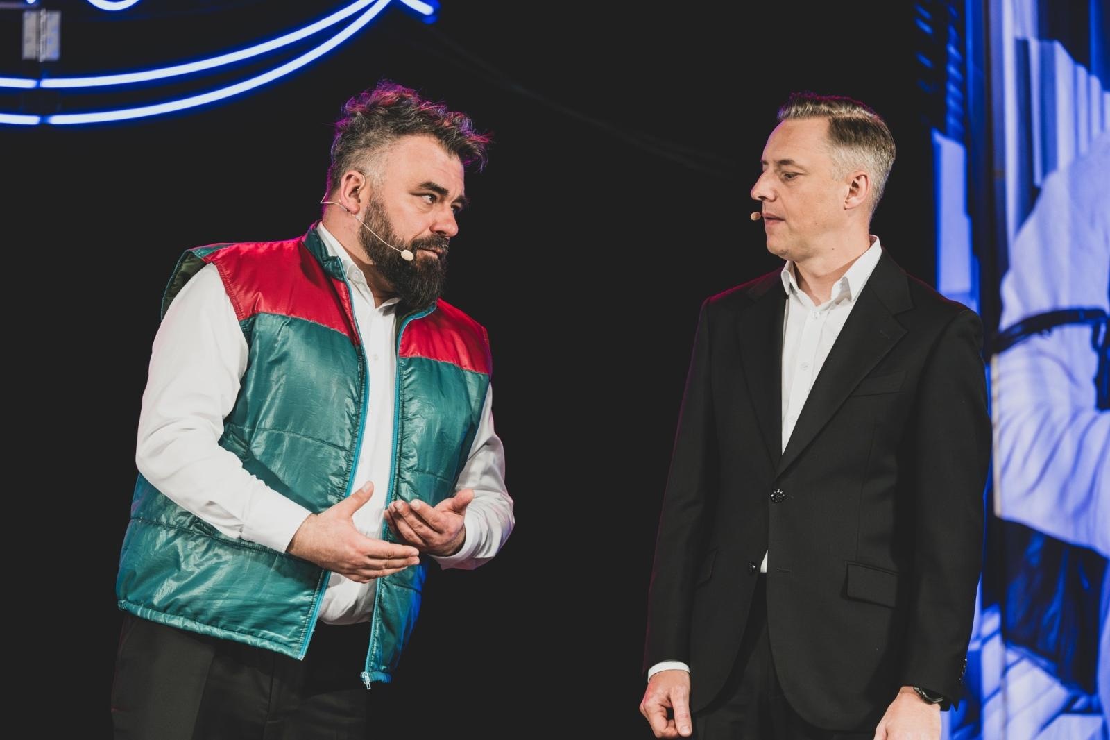 Zdjęcie w galerii na portalu naszwodzislaw.com: Kabaret Młodych Panów rozbawił Wodzisław do łez. Jubileuszowy występ zachwycił publiczność [FOTO] wiadomości z regionu