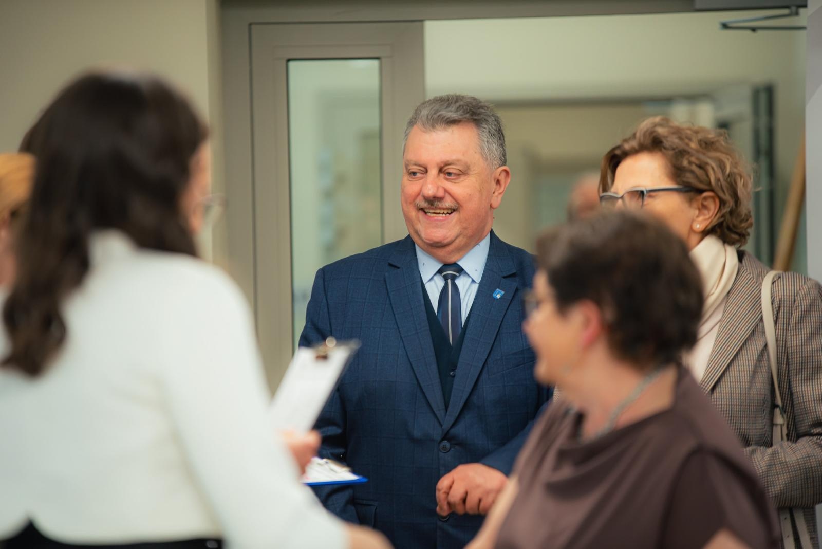 Zdjęcie w galerii na portalu naszwodzislaw.com: Liderzy przedsiębiorczości uhonorowani. Te firmy wyznaczają kierunek rozwoju regionu [FOTO] wiadomości z regionu