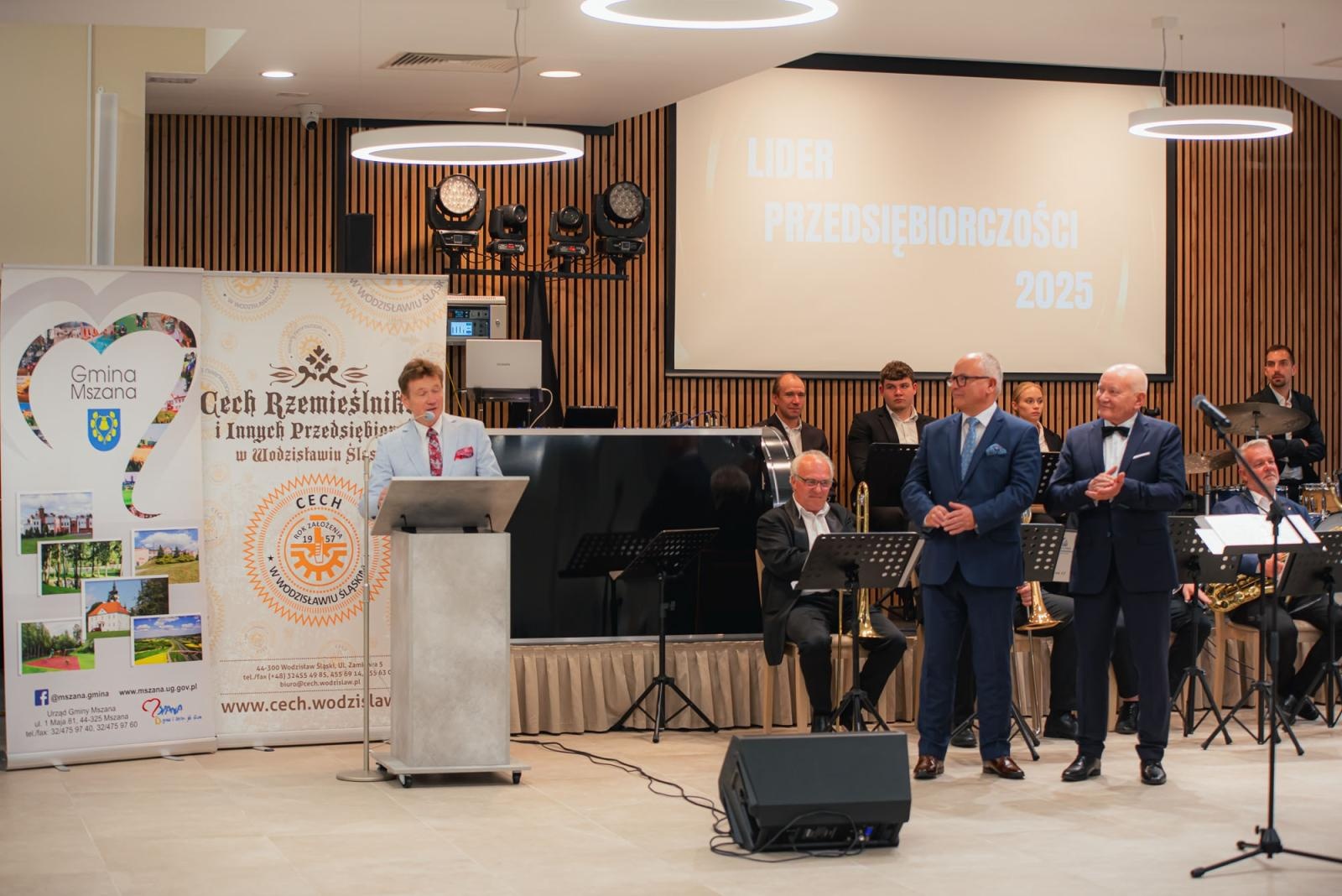 Zdjęcie w galerii na portalu naszwodzislaw.com: Liderzy przedsiębiorczości uhonorowani. Te firmy wyznaczają kierunek rozwoju regionu [FOTO] wiadomości z regionu