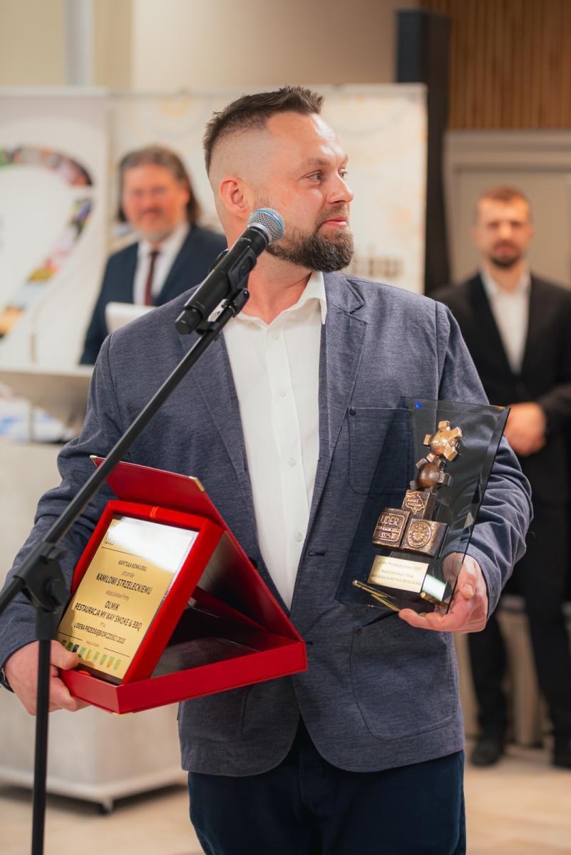 Zdjęcie w galerii na portalu naszwodzislaw.com: Liderzy przedsiębiorczości uhonorowani. Te firmy wyznaczają kierunek rozwoju regionu [FOTO] wiadomości z regionu