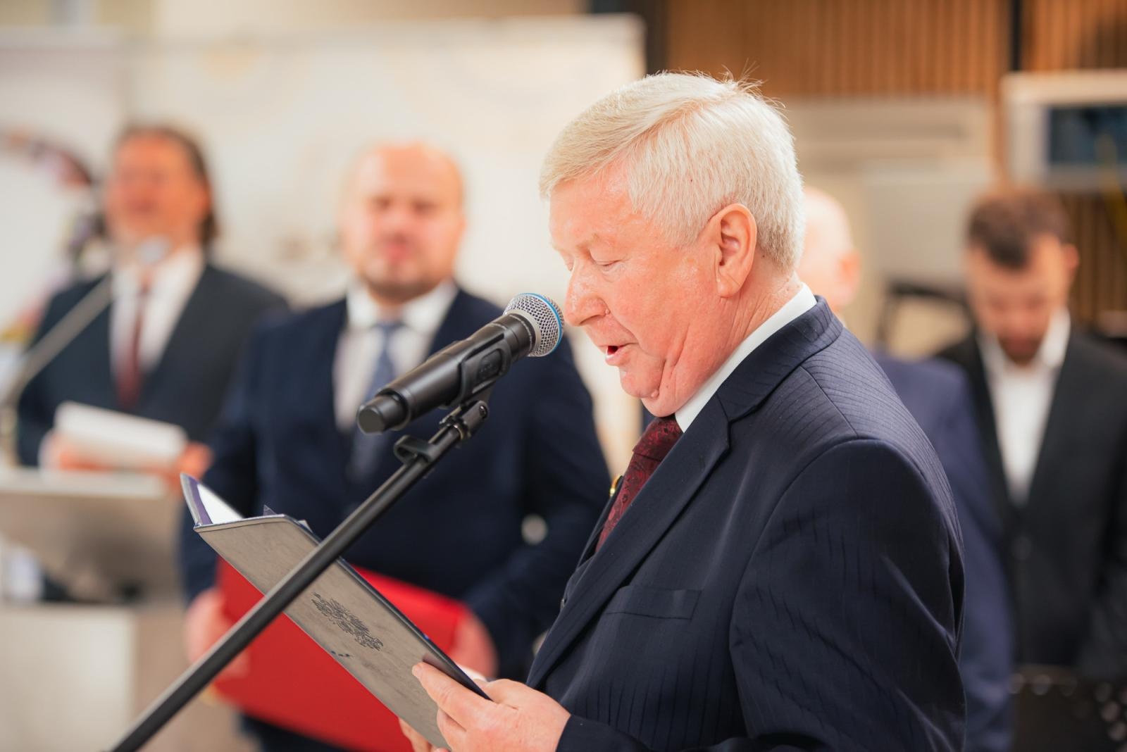Zdjęcie w galerii na portalu naszwodzislaw.com: Liderzy przedsiębiorczości uhonorowani. Te firmy wyznaczają kierunek rozwoju regionu [FOTO] wiadomości z regionu
