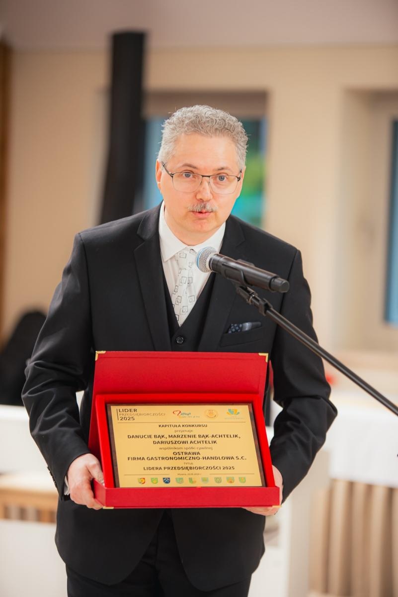 Zdjęcie w galerii na portalu naszwodzislaw.com: Liderzy przedsiębiorczości uhonorowani. Te firmy wyznaczają kierunek rozwoju regionu [FOTO] wiadomości z regionu