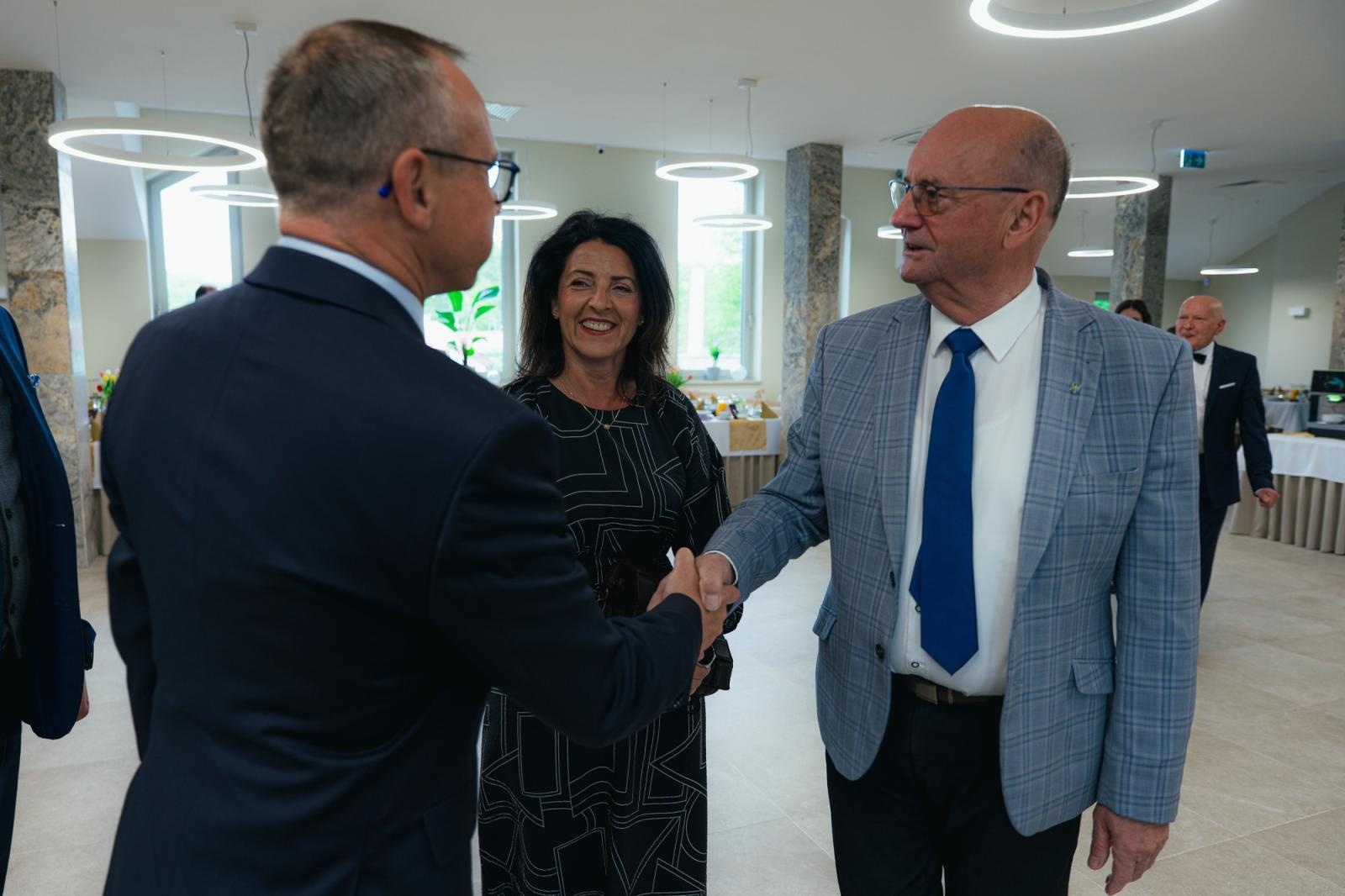 Zdjęcie w galerii na portalu naszwodzislaw.com: Liderzy przedsiębiorczości uhonorowani. Te firmy wyznaczają kierunek rozwoju regionu [FOTO] wiadomości z regionu