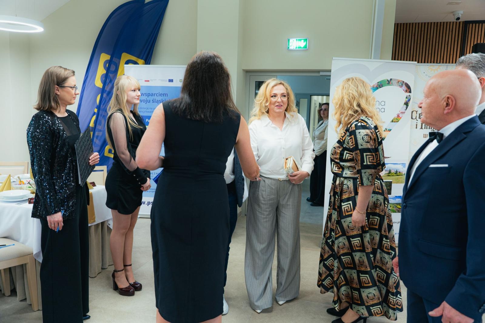 Zdjęcie w galerii na portalu naszwodzislaw.com: Liderzy przedsiębiorczości uhonorowani. Te firmy wyznaczają kierunek rozwoju regionu [FOTO] wiadomości z regionu