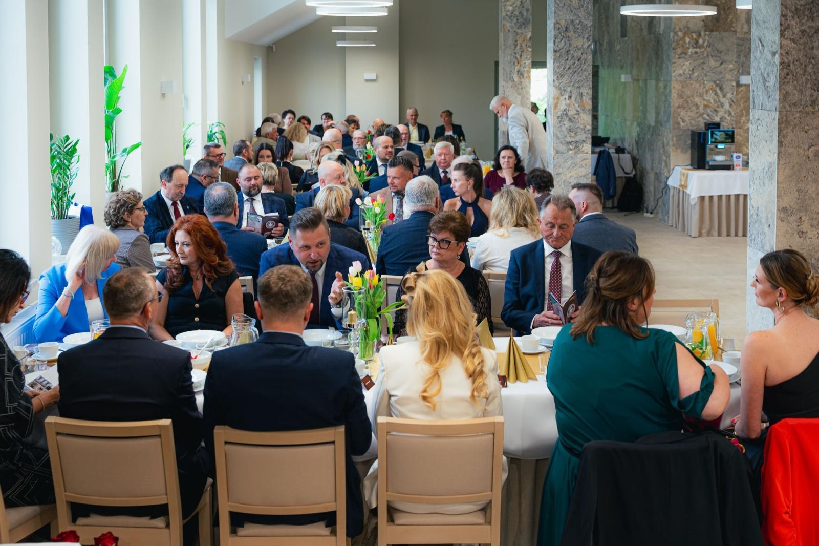 Zdjęcie w galerii na portalu naszwodzislaw.com: Liderzy przedsiębiorczości uhonorowani. Te firmy wyznaczają kierunek rozwoju regionu [FOTO] wiadomości z regionu