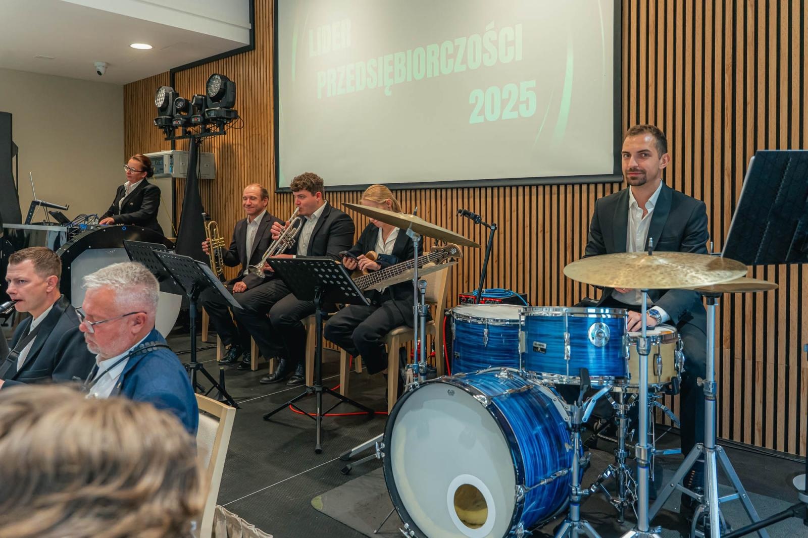 Zdjęcie w galerii na portalu naszwodzislaw.com: Liderzy przedsiębiorczości uhonorowani. Te firmy wyznaczają kierunek rozwoju regionu [FOTO] wiadomości z regionu