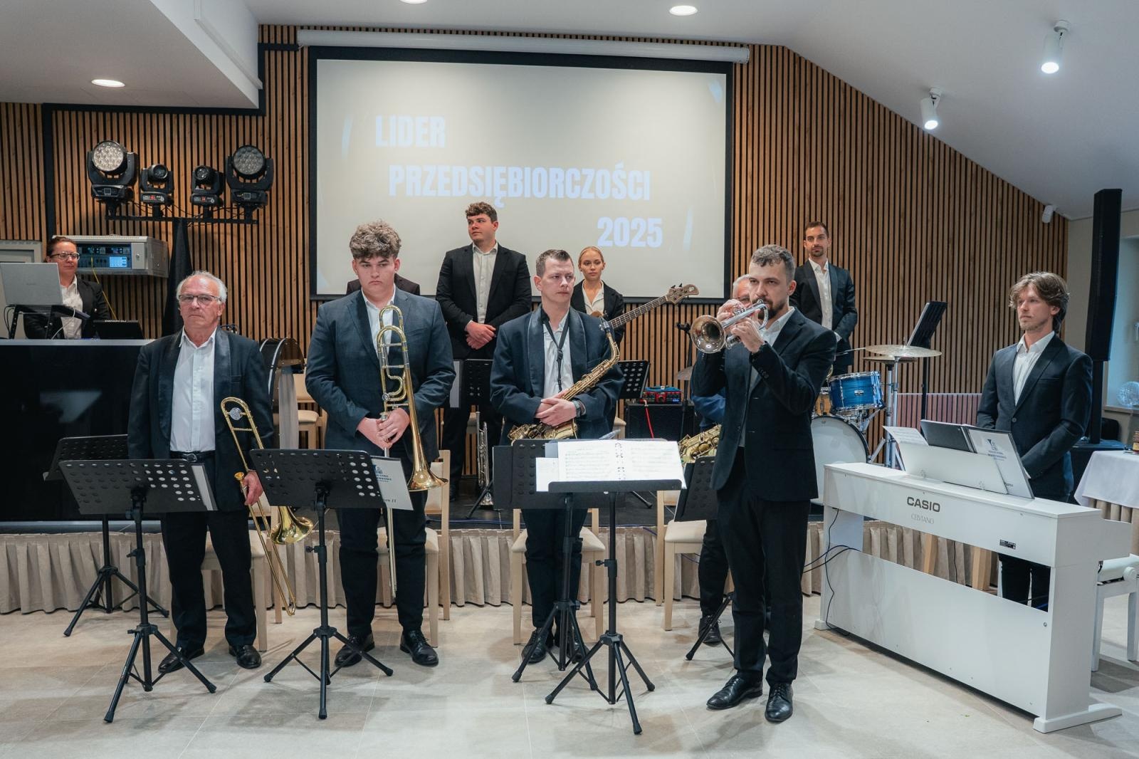 Zdjęcie w galerii na portalu naszwodzislaw.com: Liderzy przedsiębiorczości uhonorowani. Te firmy wyznaczają kierunek rozwoju regionu [FOTO] wiadomości z regionu