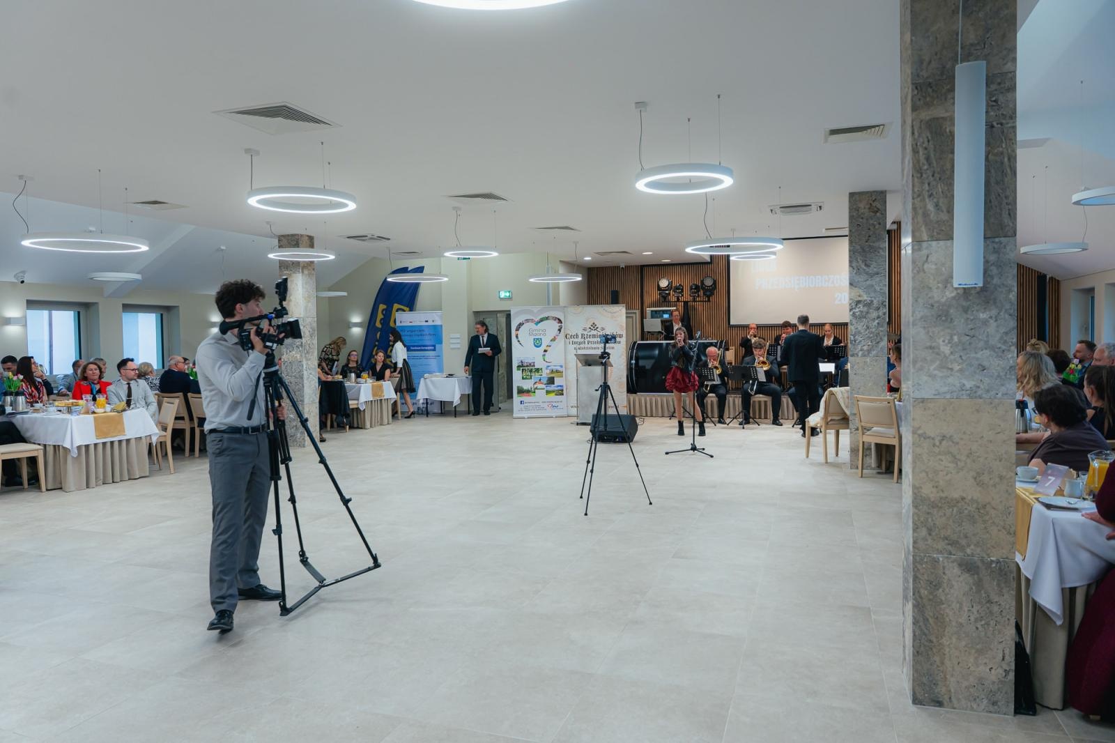 Zdjęcie w galerii na portalu naszwodzislaw.com: Liderzy przedsiębiorczości uhonorowani. Te firmy wyznaczają kierunek rozwoju regionu [FOTO] wiadomości z regionu