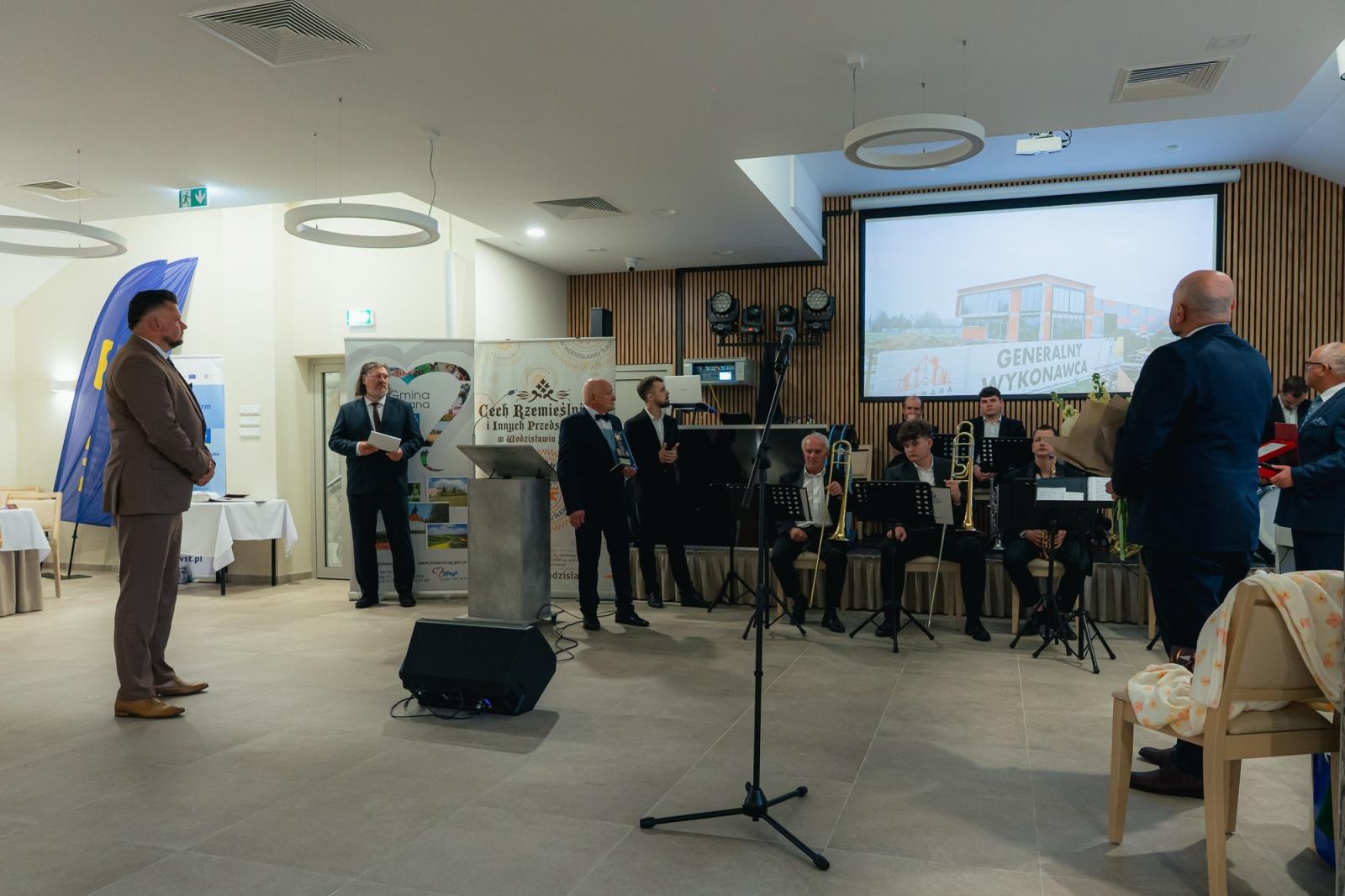 Zdjęcie w galerii na portalu naszwodzislaw.com: Liderzy przedsiębiorczości uhonorowani. Te firmy wyznaczają kierunek rozwoju regionu [FOTO] wiadomości z regionu