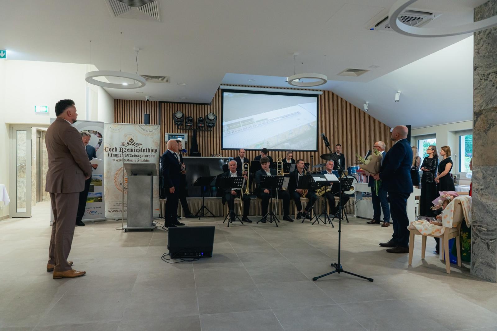 Zdjęcie w galerii na portalu naszwodzislaw.com: Liderzy przedsiębiorczości uhonorowani. Te firmy wyznaczają kierunek rozwoju regionu [FOTO] wiadomości z regionu