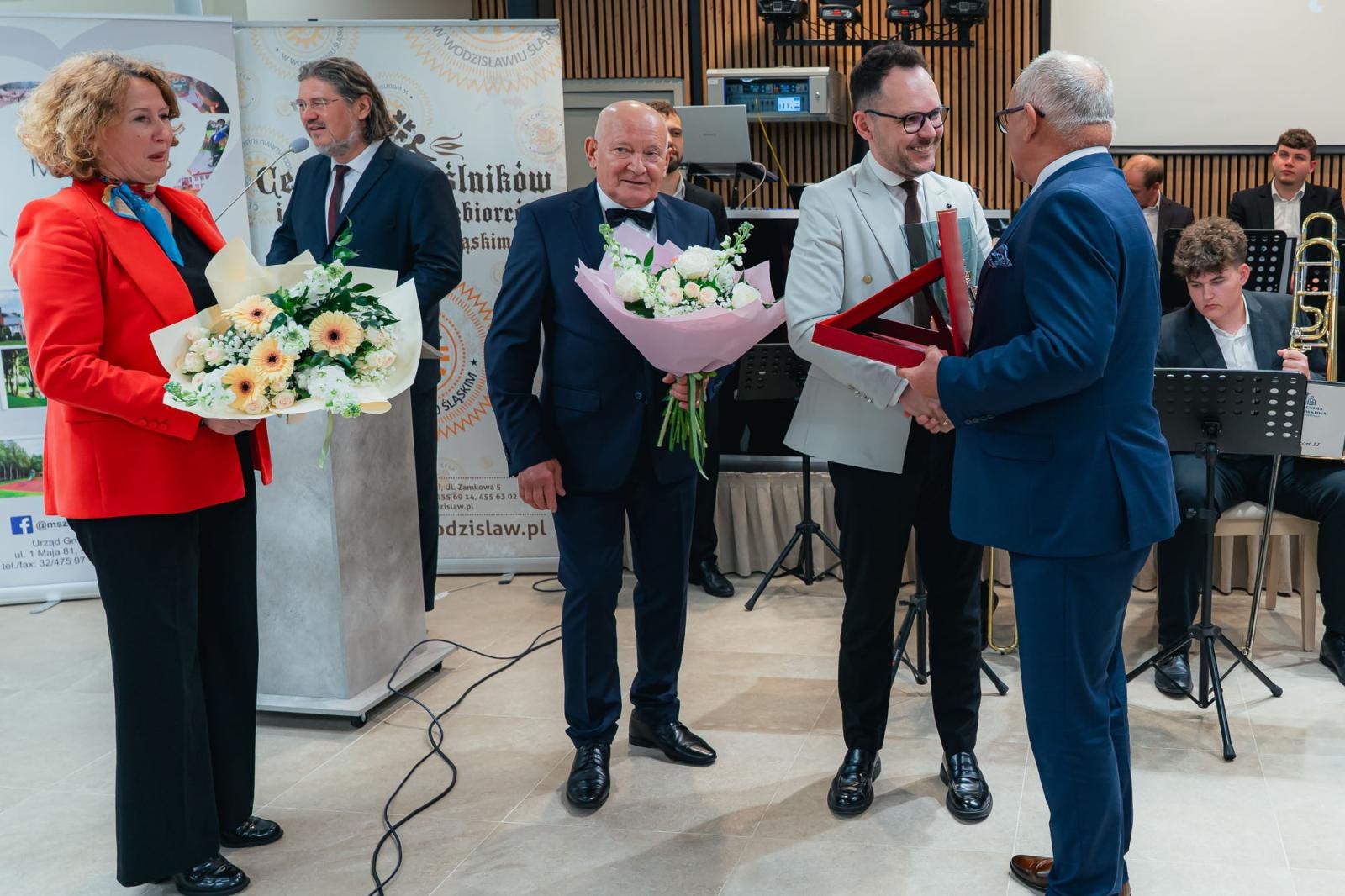 Zdjęcie w galerii na portalu naszwodzislaw.com: Liderzy przedsiębiorczości uhonorowani. Te firmy wyznaczają kierunek rozwoju regionu [FOTO] wiadomości z regionu