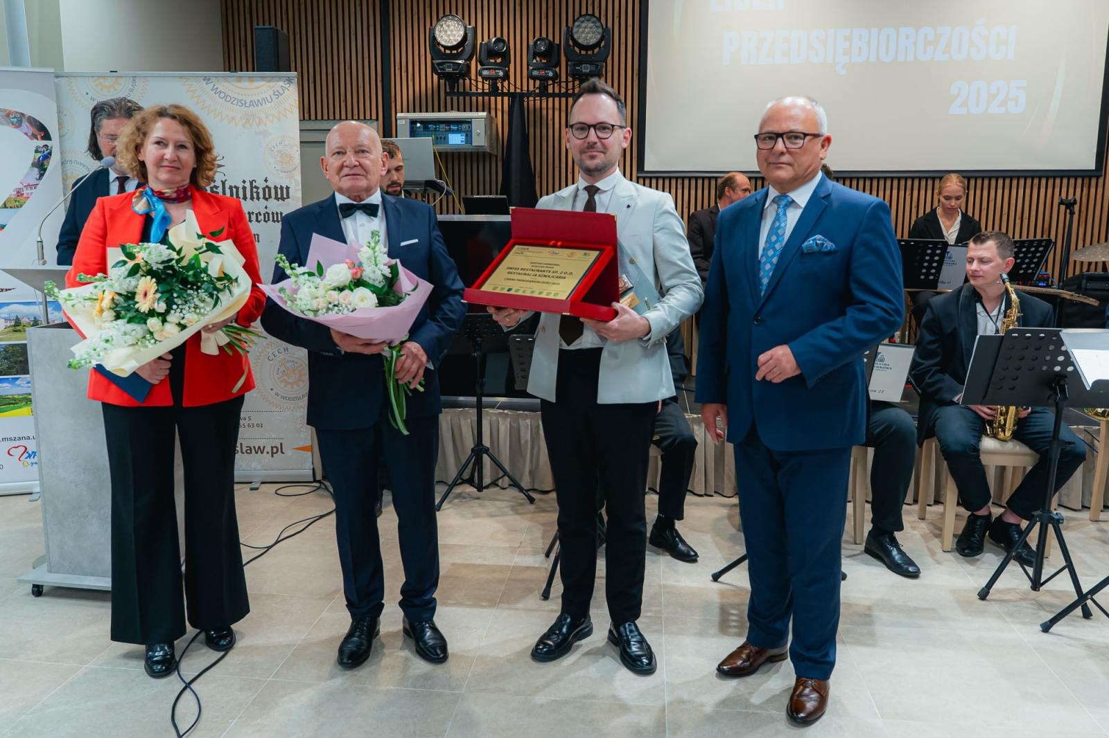 Zdjęcie w galerii na portalu naszwodzislaw.com: Liderzy przedsiębiorczości uhonorowani. Te firmy wyznaczają kierunek rozwoju regionu [FOTO] wiadomości z regionu