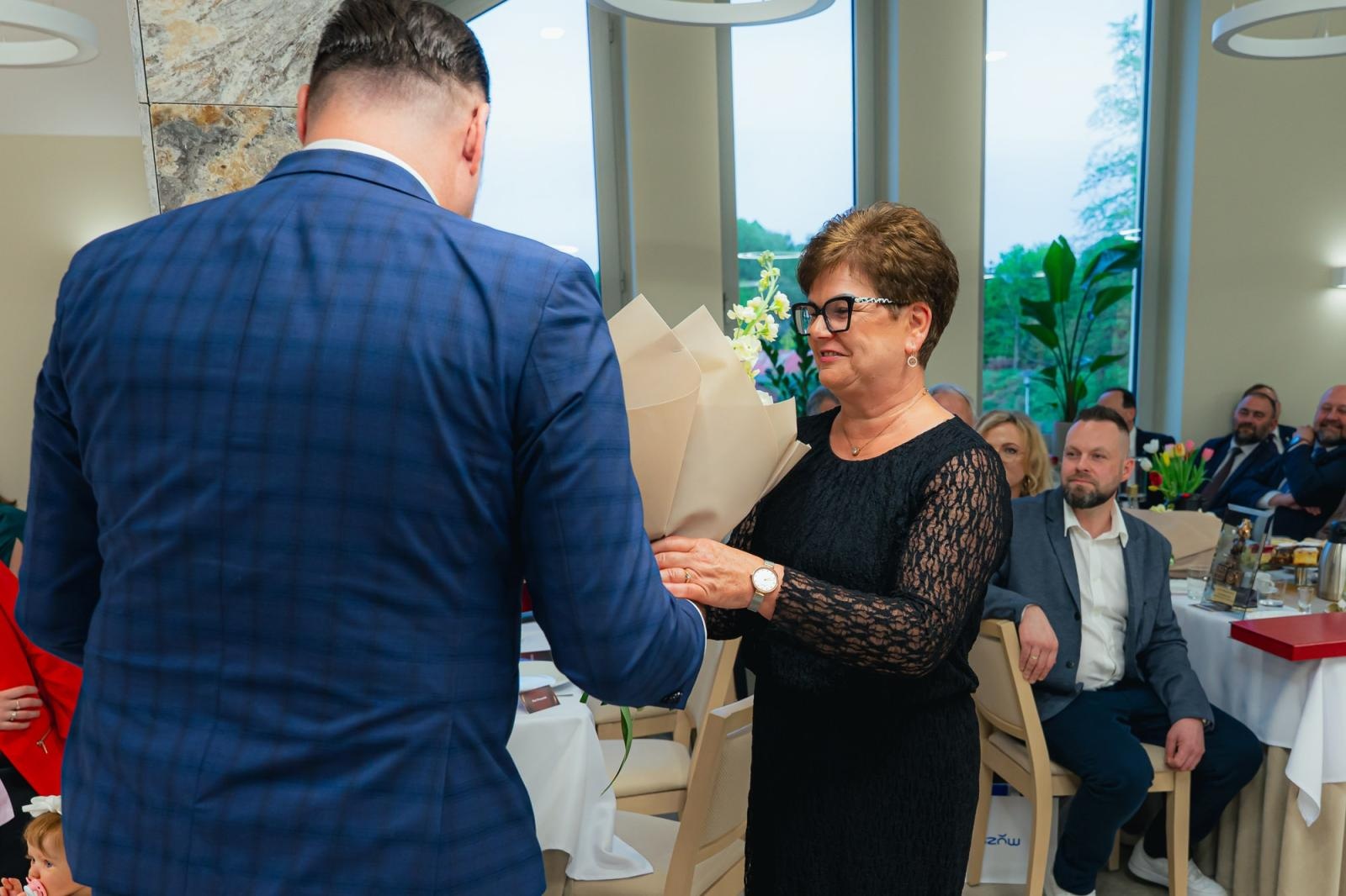 Zdjęcie w galerii na portalu naszwodzislaw.com: Liderzy przedsiębiorczości uhonorowani. Te firmy wyznaczają kierunek rozwoju regionu [FOTO] wiadomości z regionu