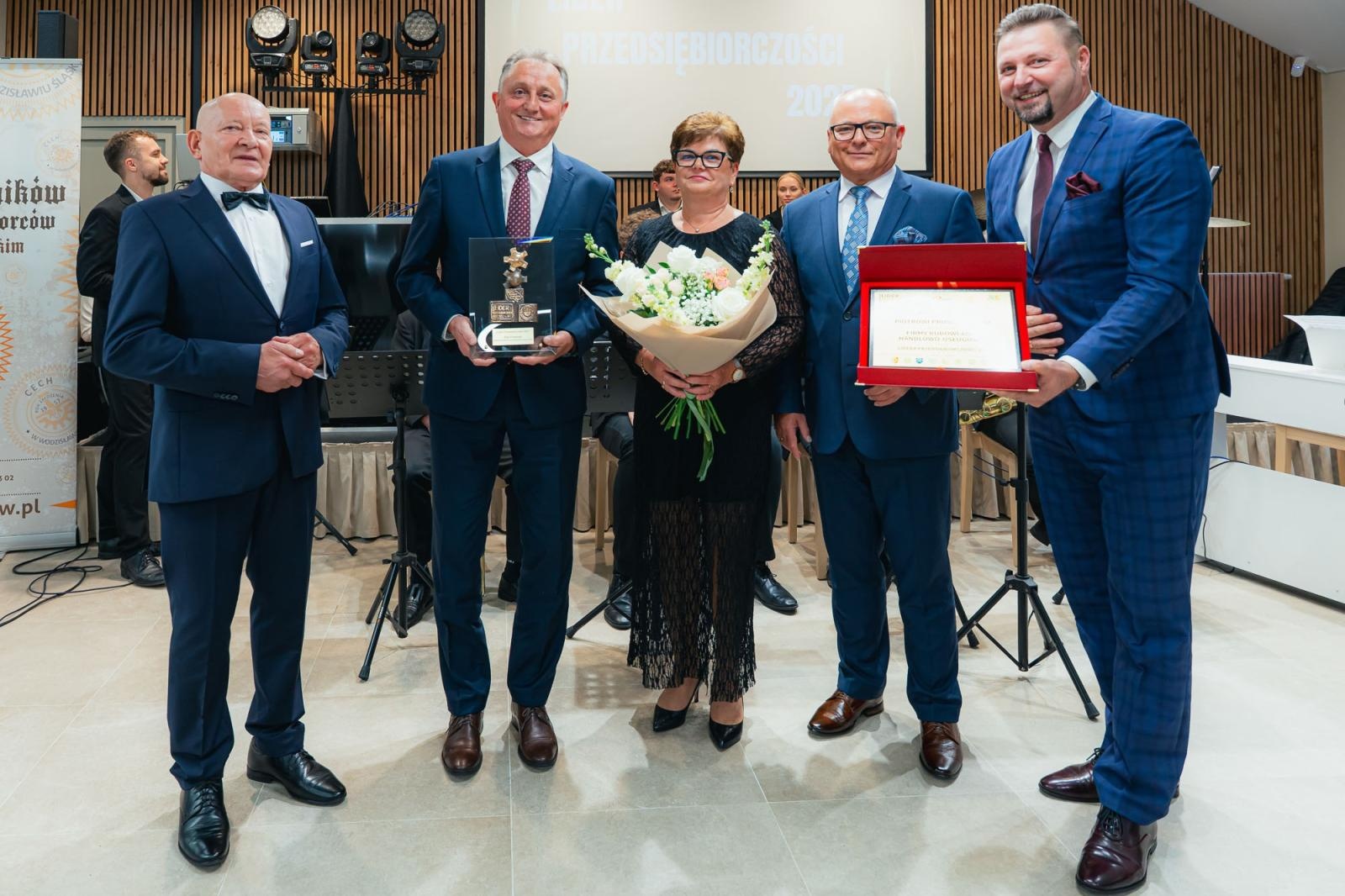 Zdjęcie w galerii na portalu naszwodzislaw.com: Liderzy przedsiębiorczości uhonorowani. Te firmy wyznaczają kierunek rozwoju regionu [FOTO] wiadomości z regionu