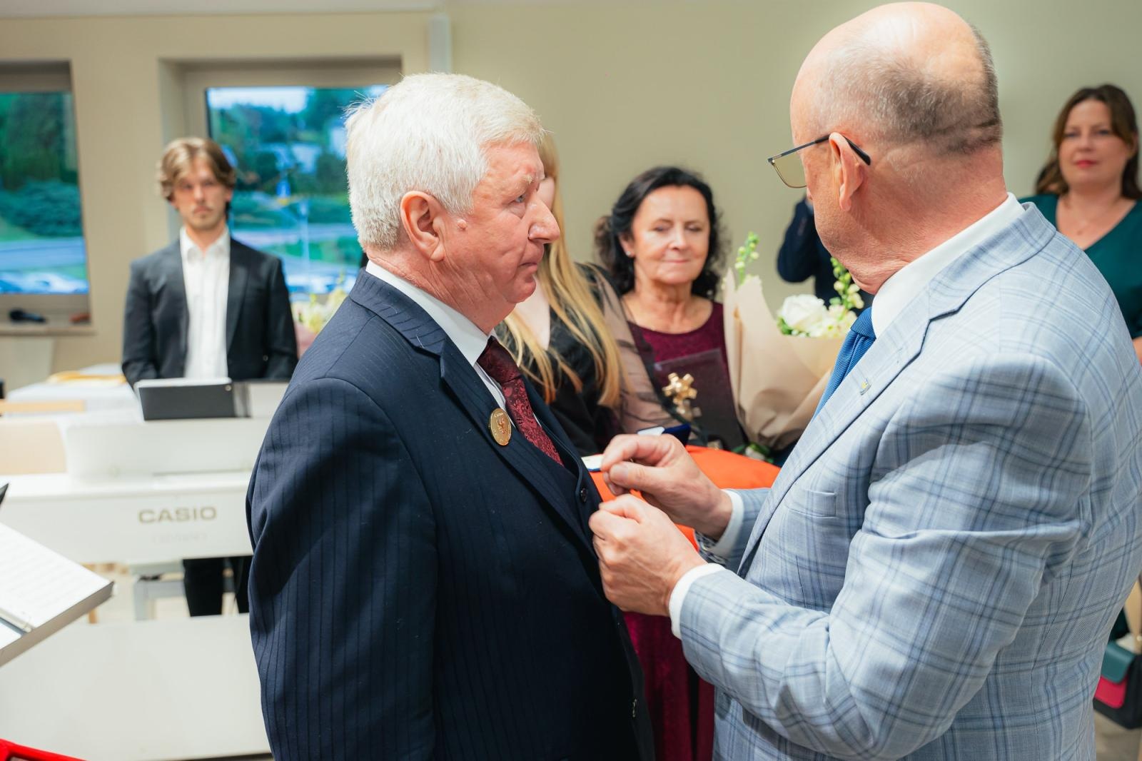 Zdjęcie w galerii na portalu naszwodzislaw.com: Liderzy przedsiębiorczości uhonorowani. Te firmy wyznaczają kierunek rozwoju regionu [FOTO] wiadomości z regionu