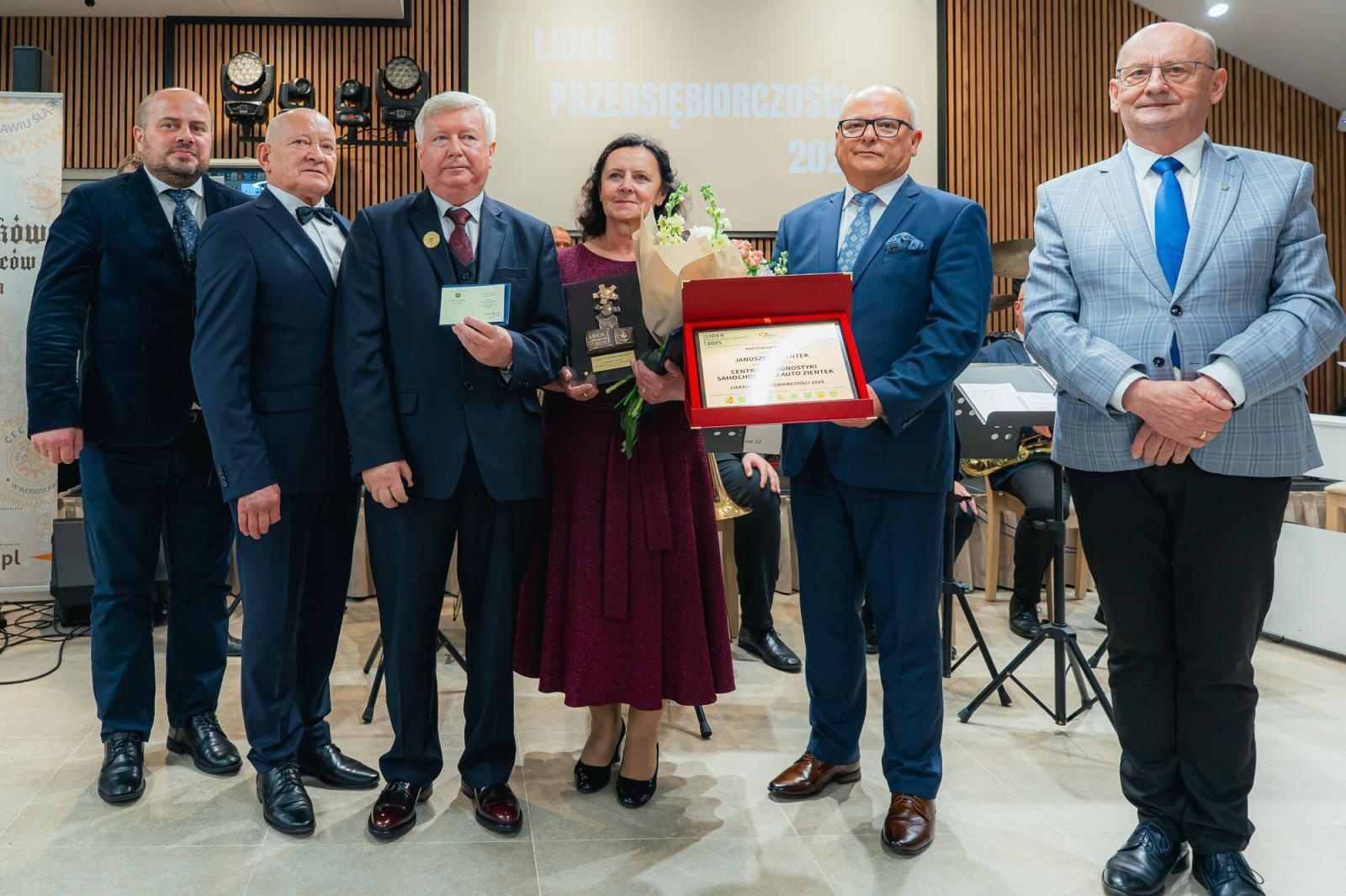Zdjęcie w galerii na portalu naszwodzislaw.com: Liderzy przedsiębiorczości uhonorowani. Te firmy wyznaczają kierunek rozwoju regionu [FOTO] wiadomości z regionu