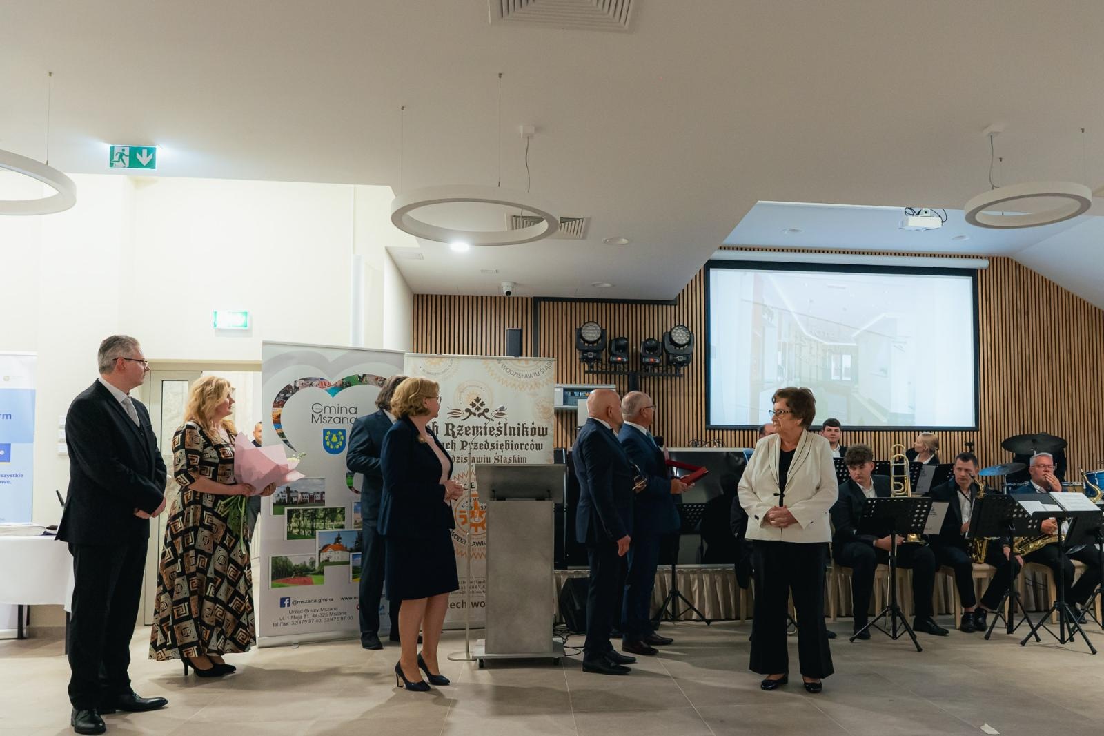 Zdjęcie w galerii na portalu naszwodzislaw.com: Liderzy przedsiębiorczości uhonorowani. Te firmy wyznaczają kierunek rozwoju regionu [FOTO] wiadomości z regionu
