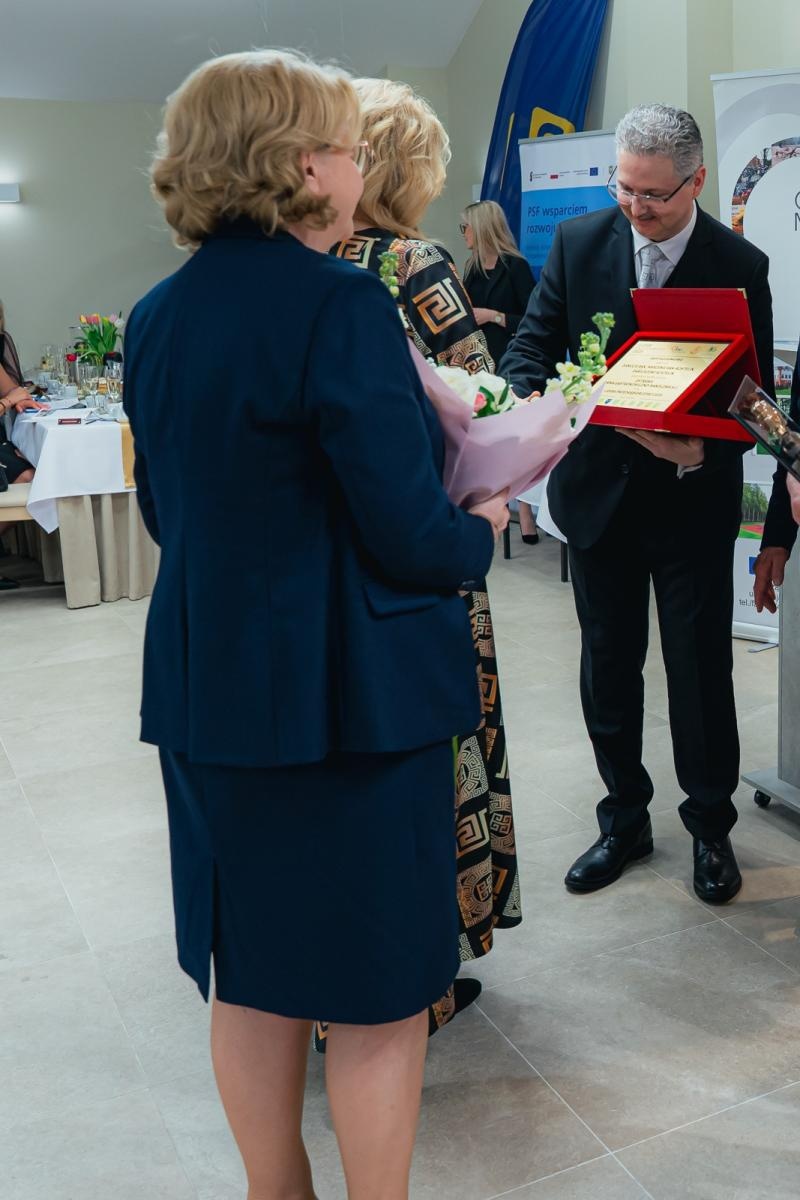 Zdjęcie w galerii na portalu naszwodzislaw.com: Liderzy przedsiębiorczości uhonorowani. Te firmy wyznaczają kierunek rozwoju regionu [FOTO] wiadomości z regionu