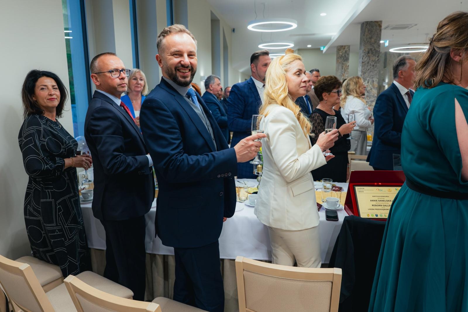 Zdjęcie w galerii na portalu naszwodzislaw.com: Liderzy przedsiębiorczości uhonorowani. Te firmy wyznaczają kierunek rozwoju regionu [FOTO] wiadomości z regionu