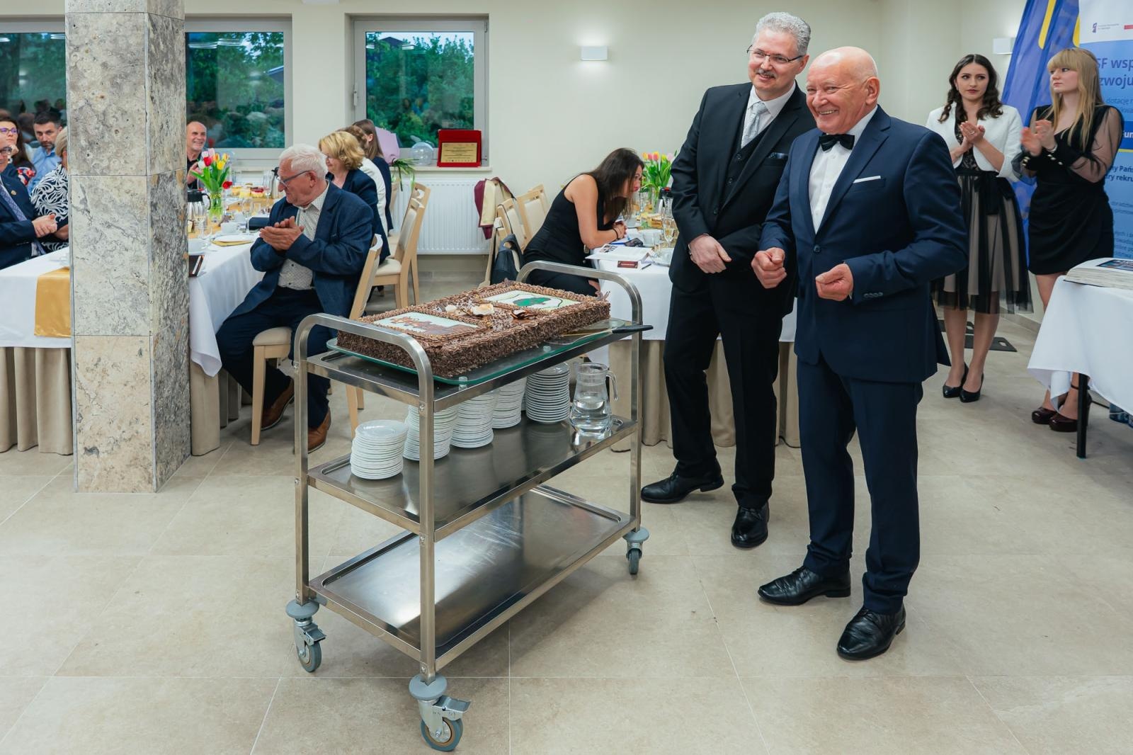 Zdjęcie w galerii na portalu naszwodzislaw.com: Liderzy przedsiębiorczości uhonorowani. Te firmy wyznaczają kierunek rozwoju regionu [FOTO] wiadomości z regionu