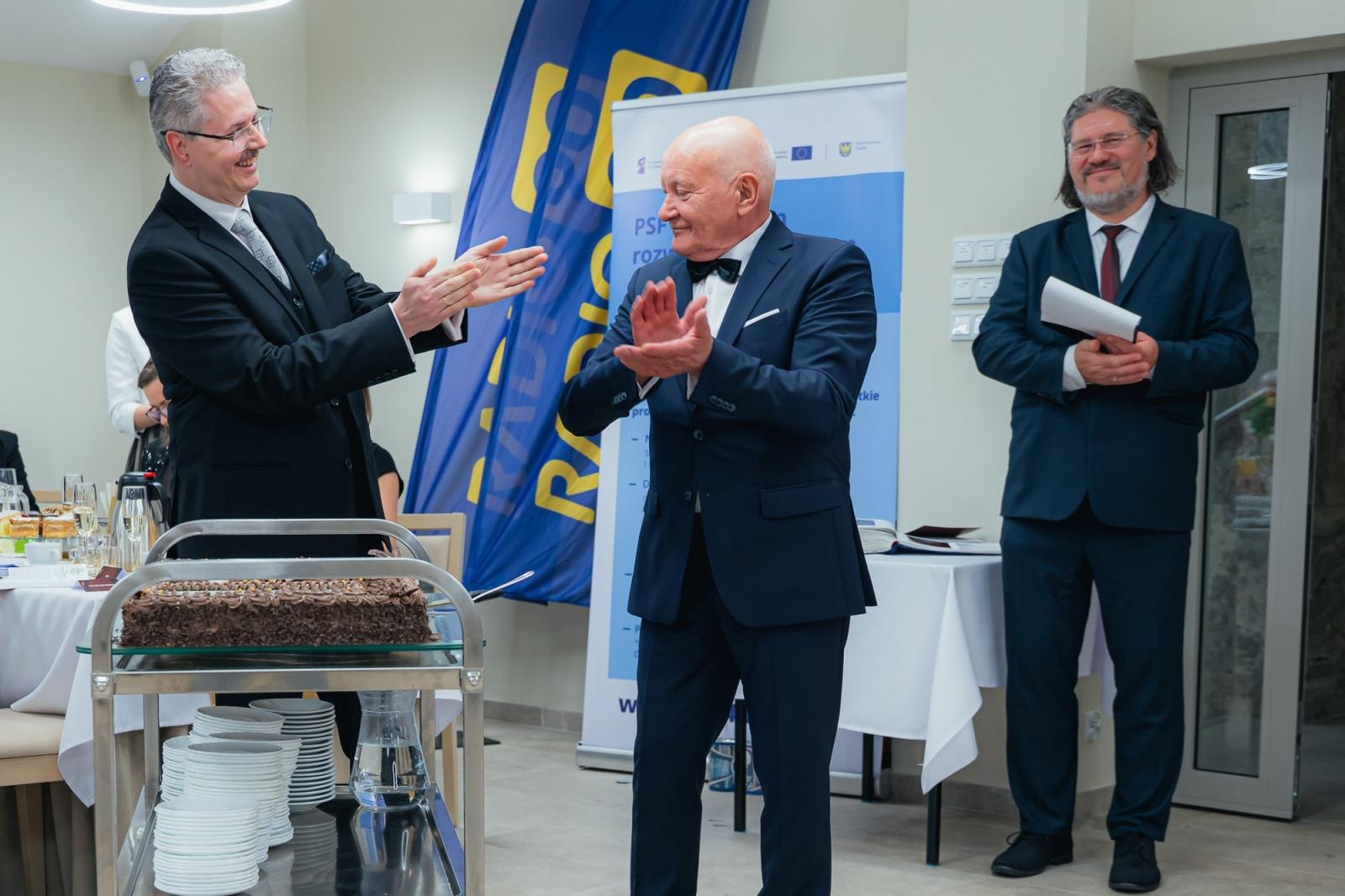 Zdjęcie w galerii na portalu naszwodzislaw.com: Liderzy przedsiębiorczości uhonorowani. Te firmy wyznaczają kierunek rozwoju regionu [FOTO] wiadomości z regionu