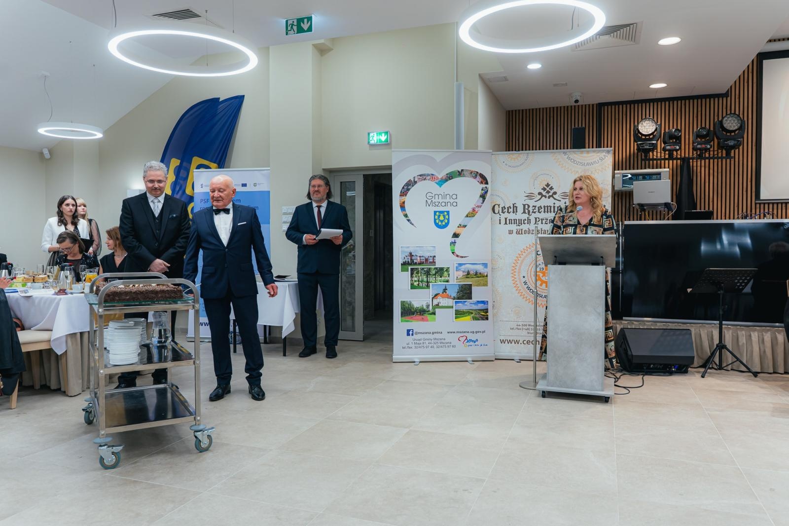 Zdjęcie w galerii na portalu naszwodzislaw.com: Liderzy przedsiębiorczości uhonorowani. Te firmy wyznaczają kierunek rozwoju regionu [FOTO] wiadomości z regionu