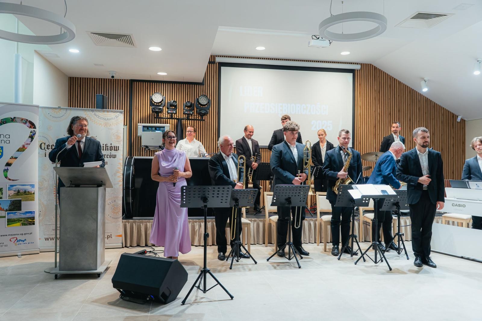 Zdjęcie w galerii na portalu naszwodzislaw.com: Liderzy przedsiębiorczości uhonorowani. Te firmy wyznaczają kierunek rozwoju regionu [FOTO] wiadomości z regionu