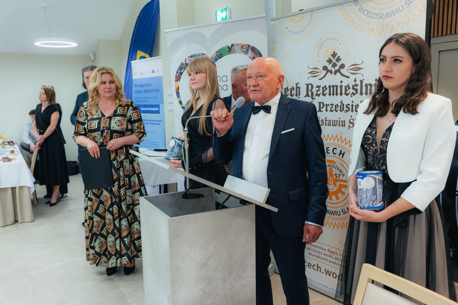 Zdjęcie w galerii na portalu naszwodzislaw.com: Liderzy przedsiębiorczości uhonorowani. Te firmy wyznaczają kierunek rozwoju regionu [FOTO] wiadomości z regionu