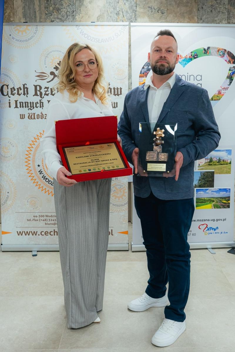Zdjęcie w galerii na portalu naszwodzislaw.com: Liderzy przedsiębiorczości uhonorowani. Te firmy wyznaczają kierunek rozwoju regionu [FOTO] wiadomości z regionu