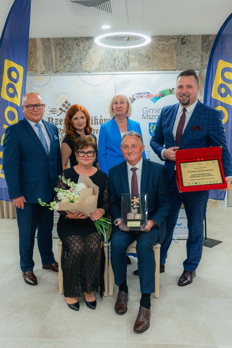 Zdjęcie w galerii na portalu naszwodzislaw.com: Liderzy przedsiębiorczości uhonorowani. Te firmy wyznaczają kierunek rozwoju regionu [FOTO] wiadomości z regionu