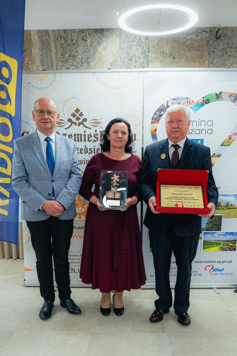 Zdjęcie w galerii na portalu naszwodzislaw.com: Liderzy przedsiębiorczości uhonorowani. Te firmy wyznaczają kierunek rozwoju regionu [FOTO] wiadomości z regionu