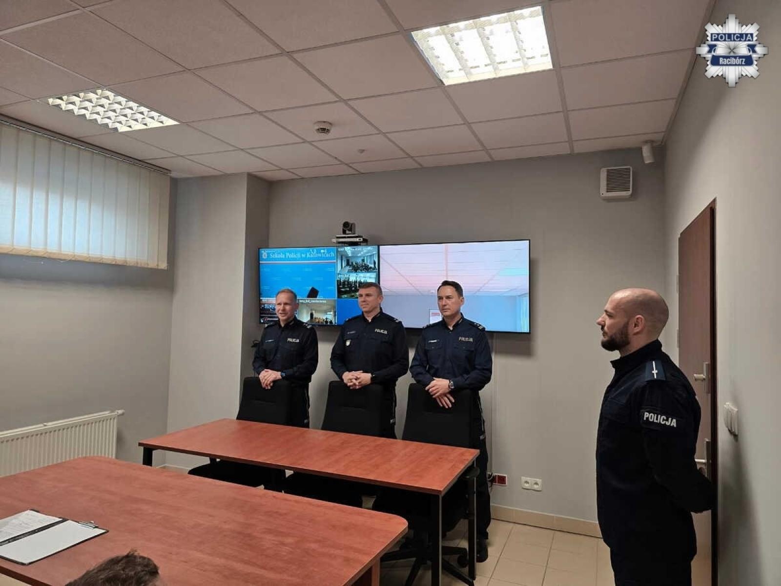 Zdjęcie w galerii na portalu naszwodzislaw.com: Policjanci z Wodzisławia Śląskiego na kursie aspiranckim wiadomości z regionu